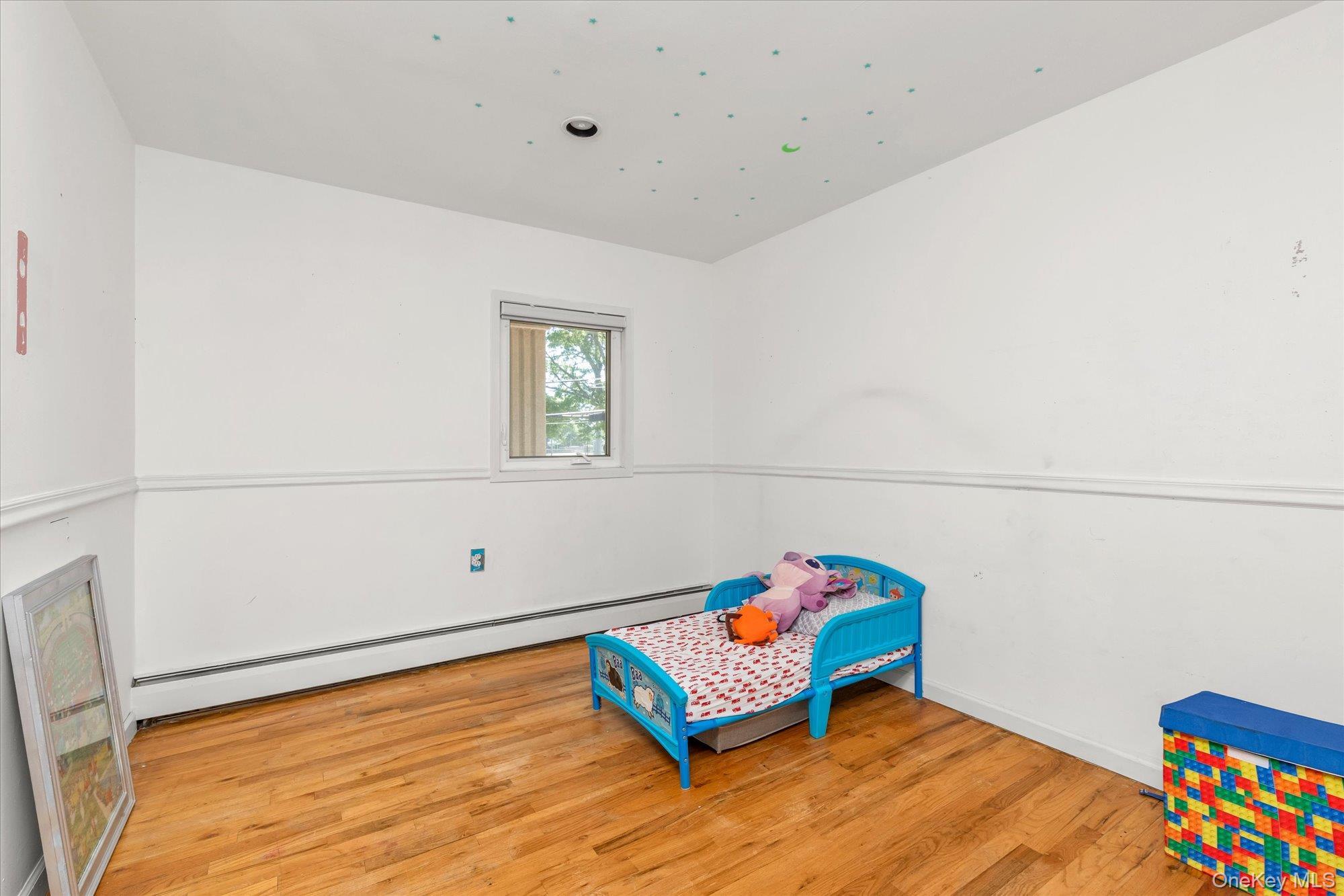 Single Family Greentree Drive Nassau County, NY 11572, MLS-979364-19