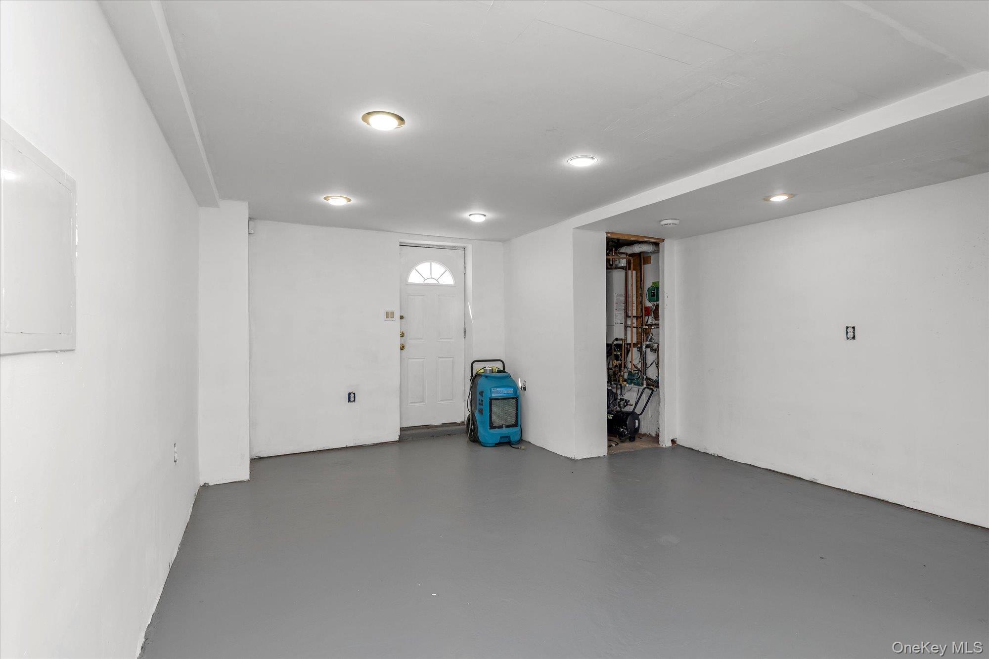 Single Family Greentree Drive Nassau County, NY 11572, MLS-979364-21