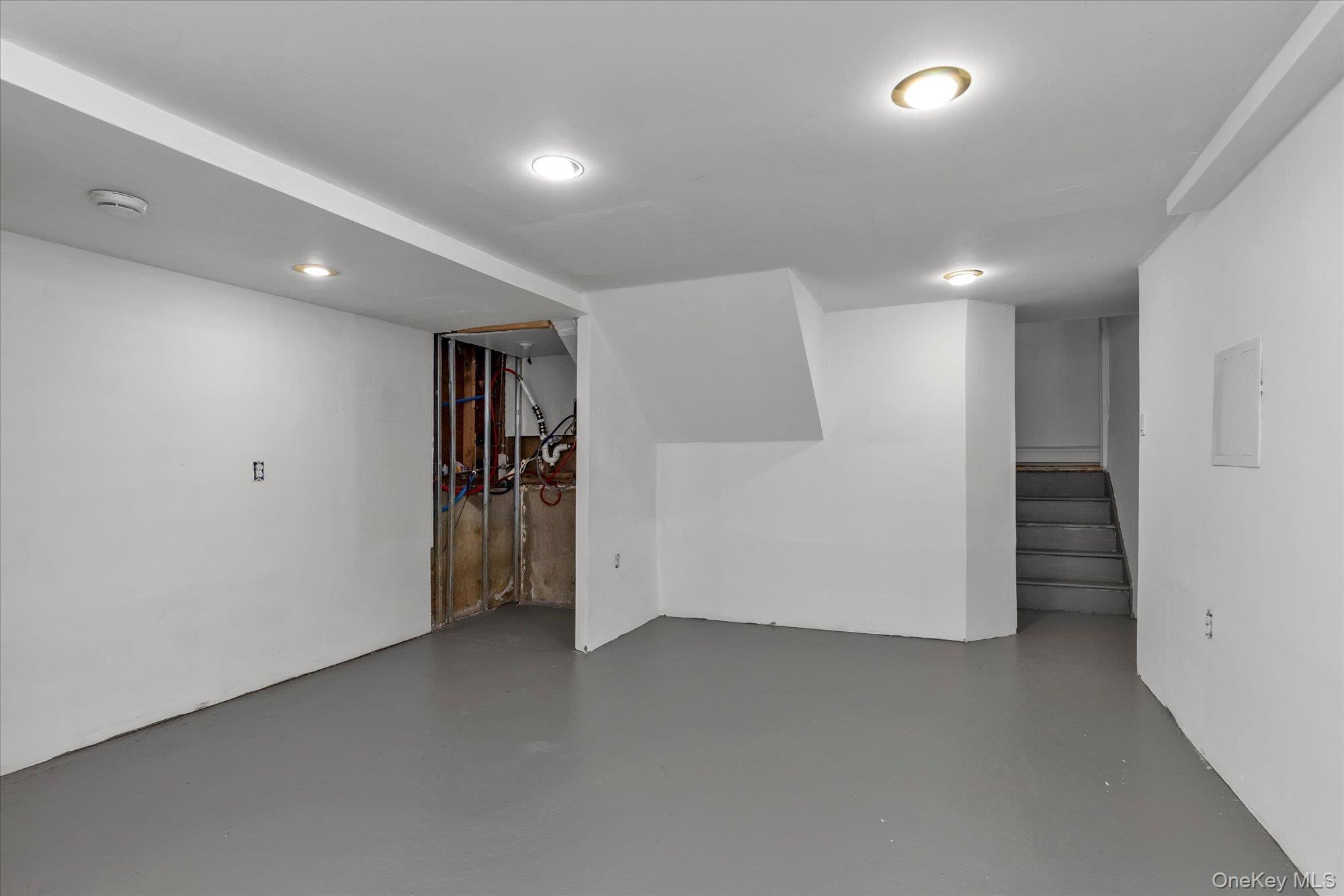 Single Family Greentree Drive Nassau County, NY 11572, MLS-979364-22