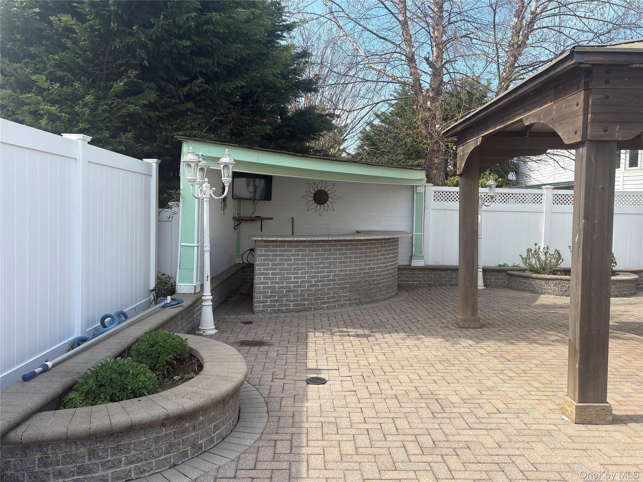 Single Family Greentree Drive Nassau County, NY 11572, MLS-979364-27