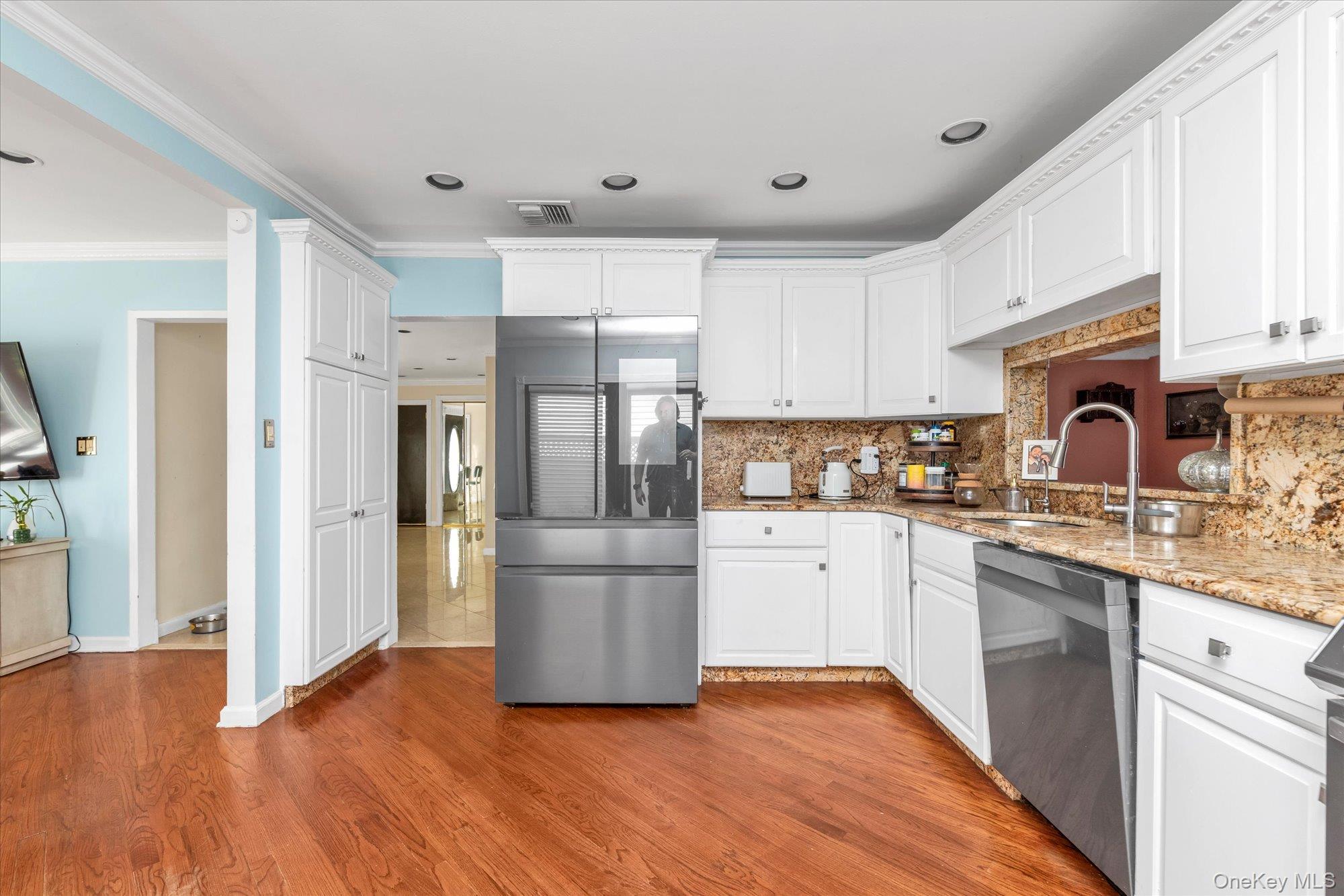 Single Family Greentree Drive Nassau County, NY 11572, MLS-979364-6