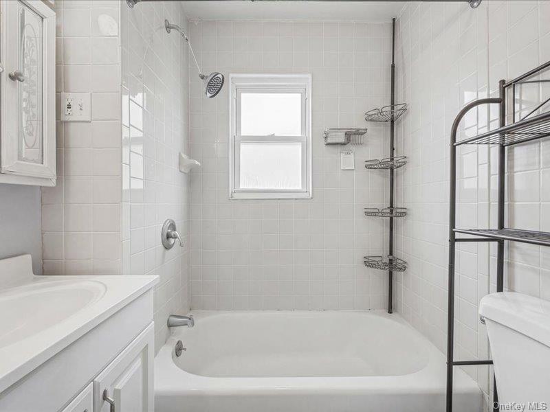 Single Family Glennon  Bronx, NY 10465, MLS-979367-11