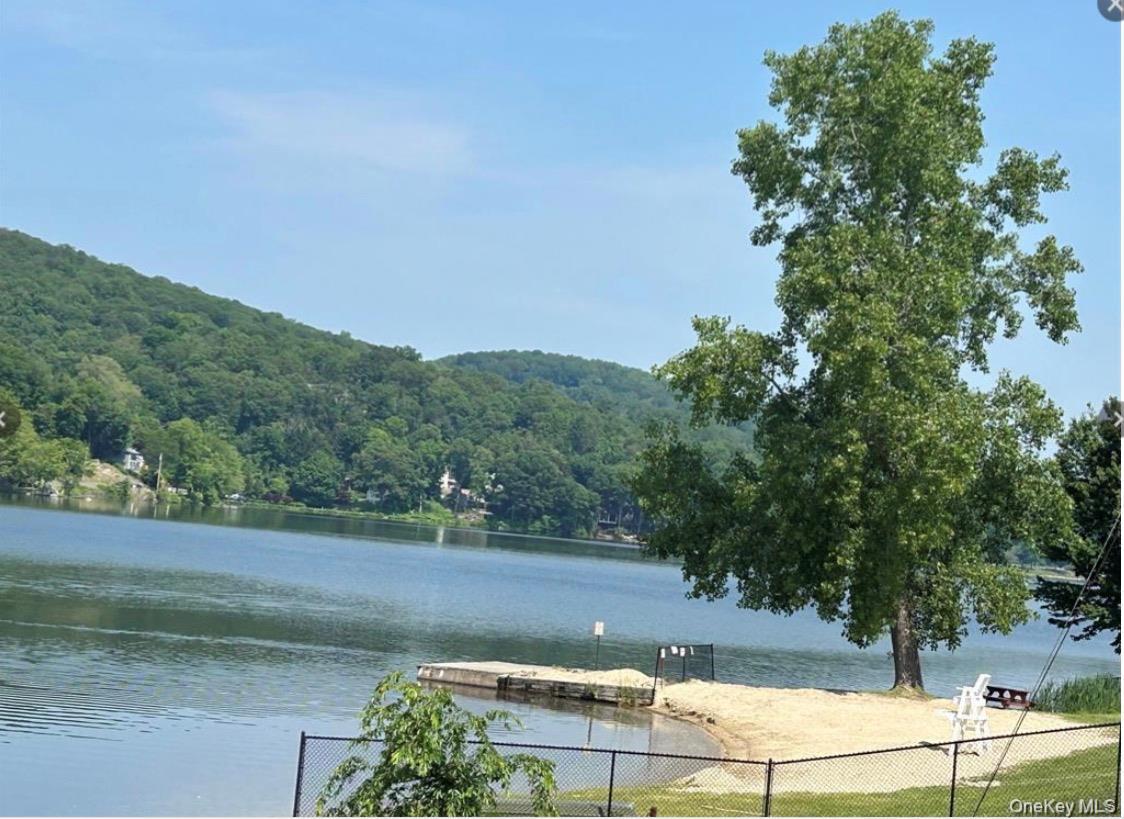 Single Family Montrose  Putnam County, NY 10512, MLS-979371-25