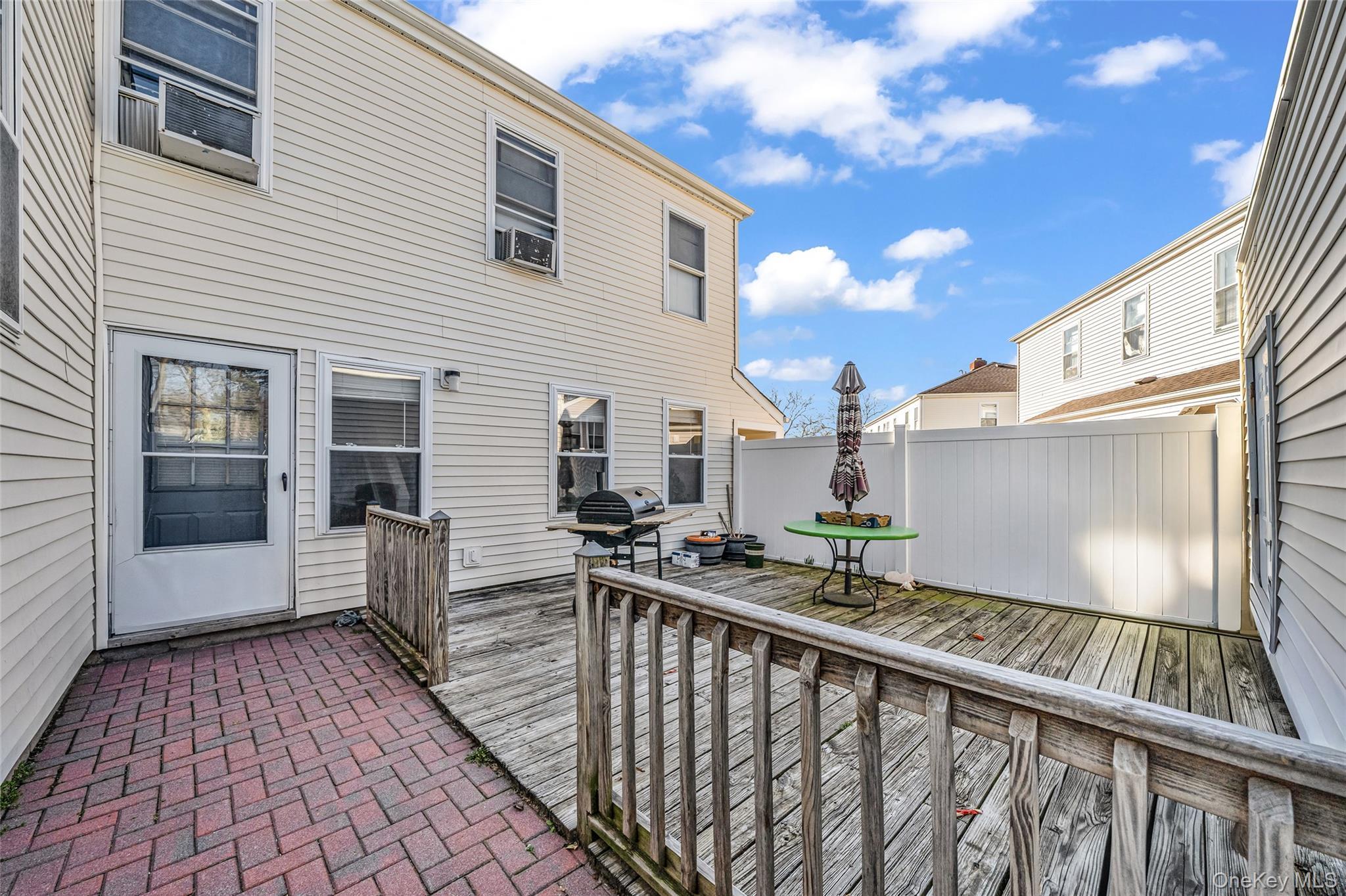 Coop Lowndes  Suffolk County, NY 11746, MLS-979383-17