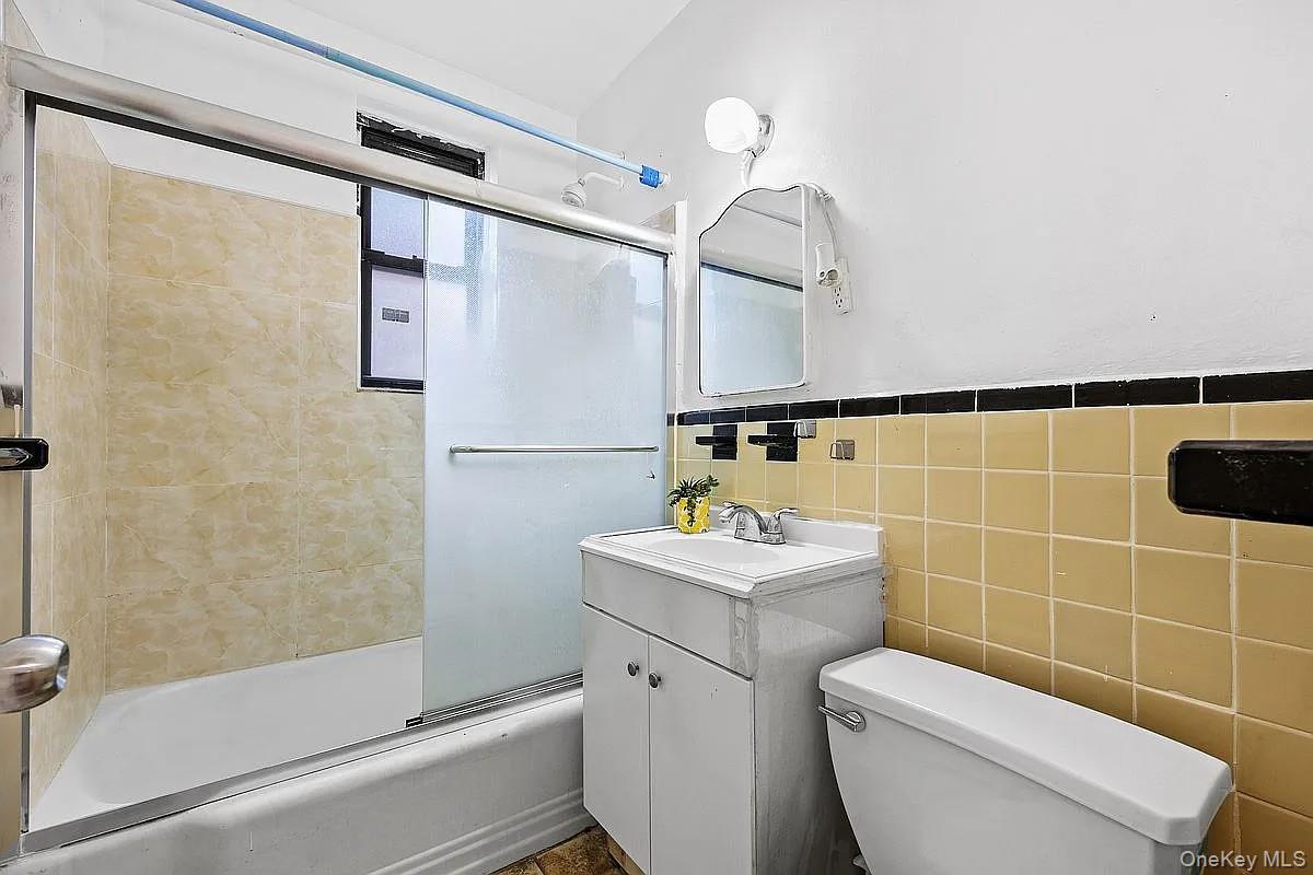 Coop 66th  Queens, NY 11374, MLS-979404-4