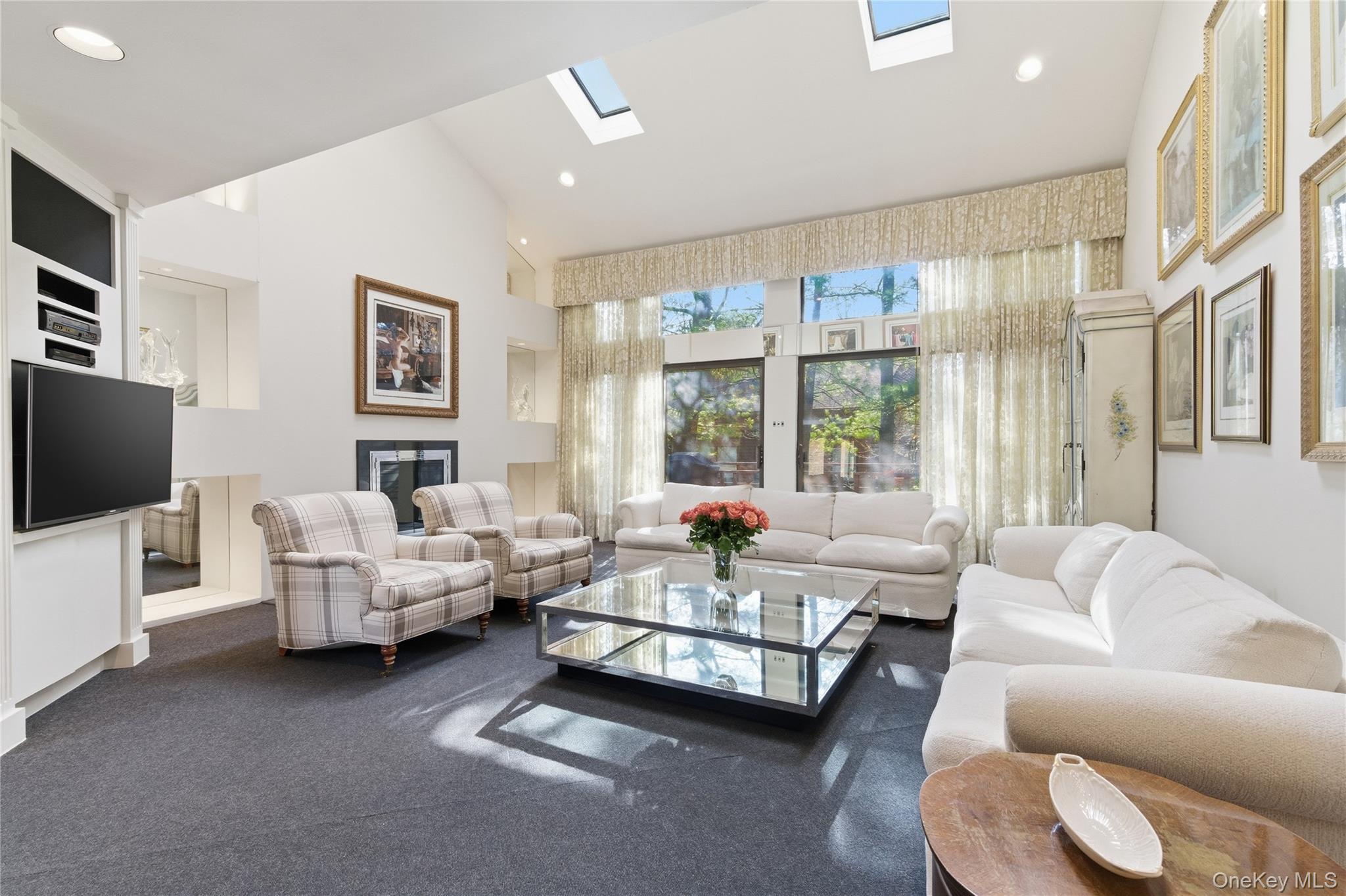 Condo Yale  Nassau County, NY 11030, MLS-979450-14