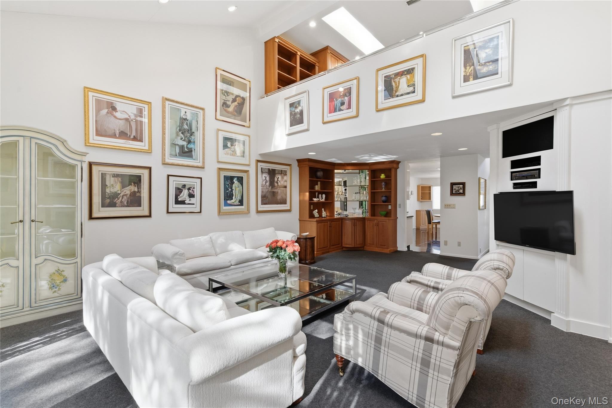 Condo Yale  Nassau County, NY 11030, MLS-979450-15