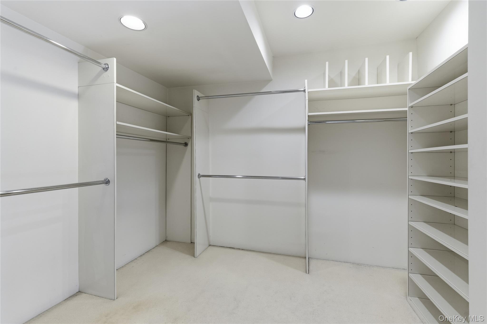 Condo Yale  Nassau County, NY 11030, MLS-979450-26