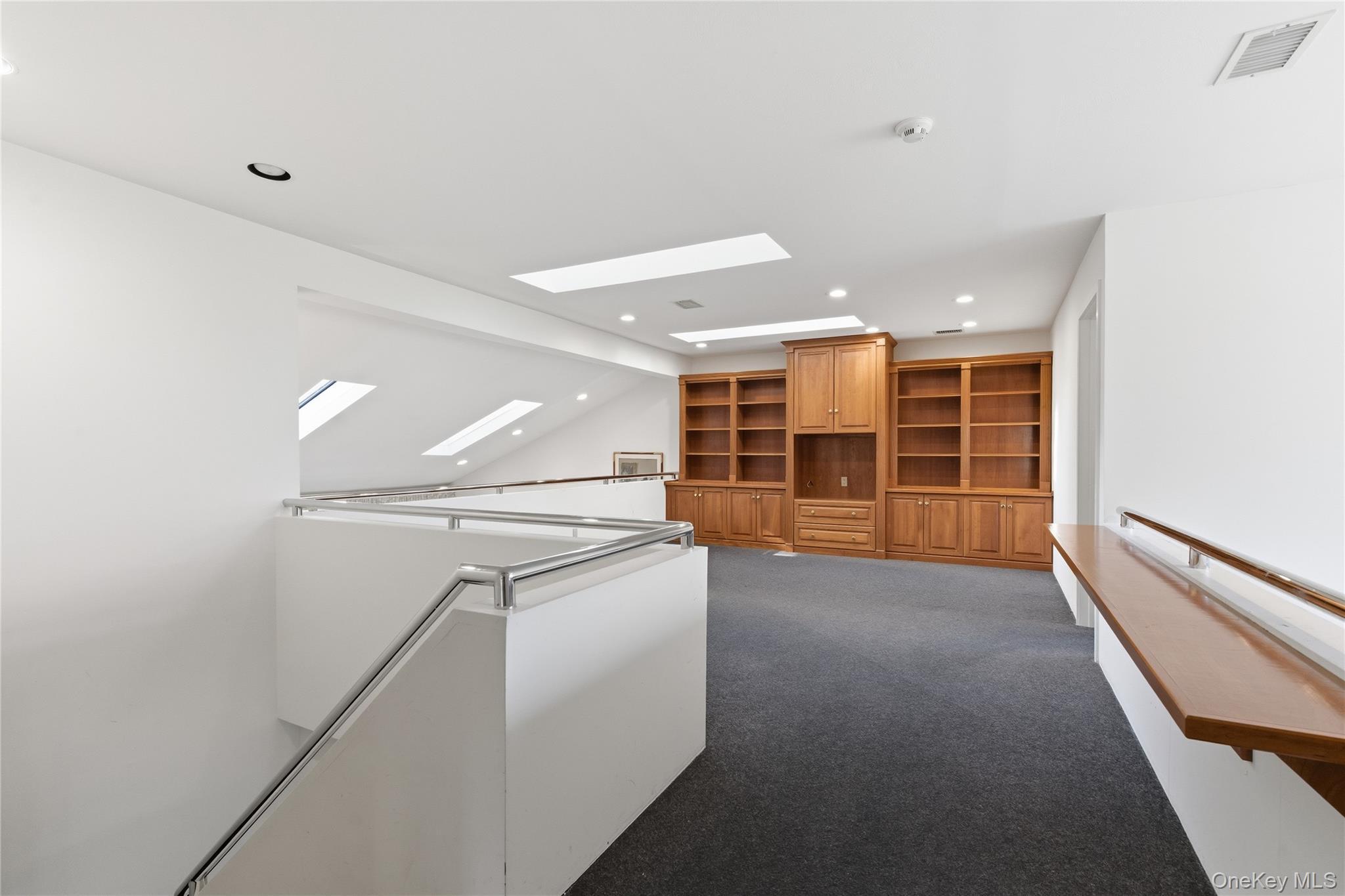 Condo Yale  Nassau County, NY 11030, MLS-979450-28