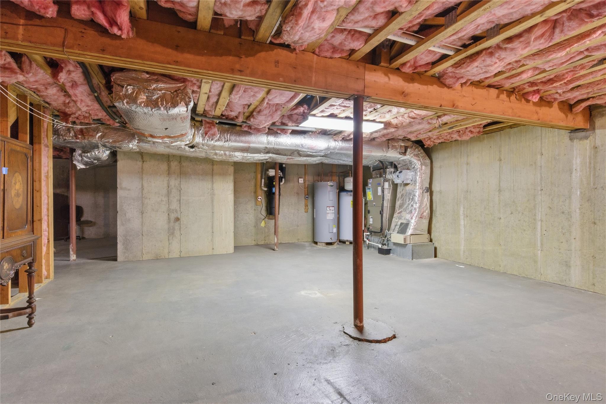 Condo Yale  Nassau County, NY 11030, MLS-979450-39