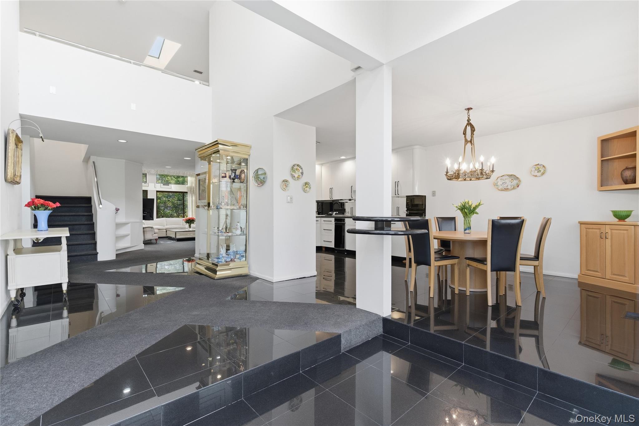 Condo Yale  Nassau County, NY 11030, MLS-979450-5