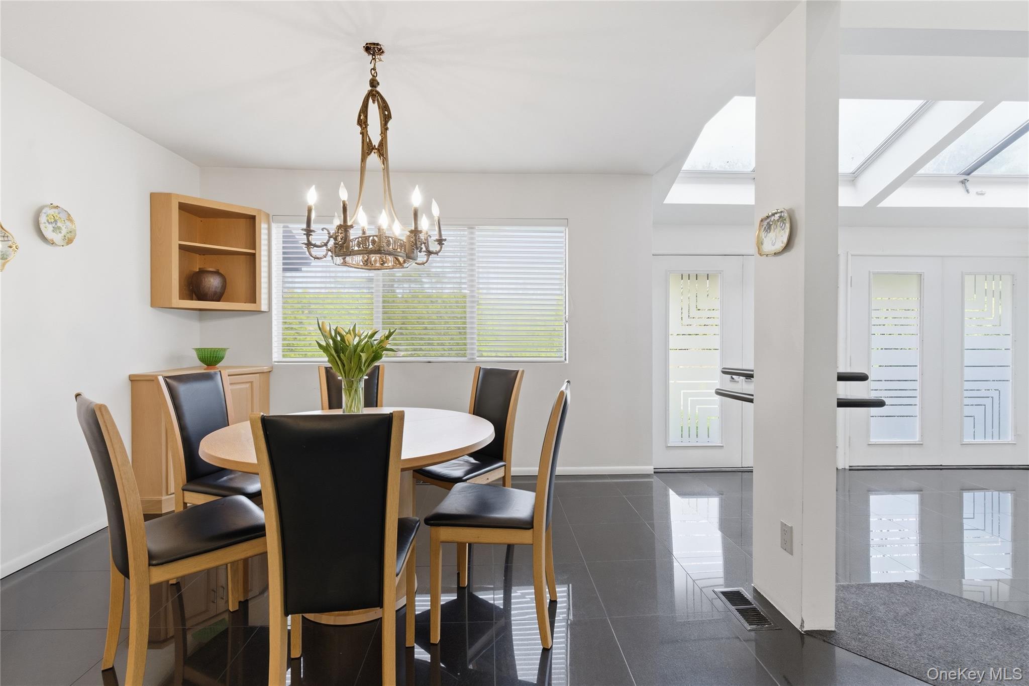 Condo Yale  Nassau County, NY 11030, MLS-979450-6