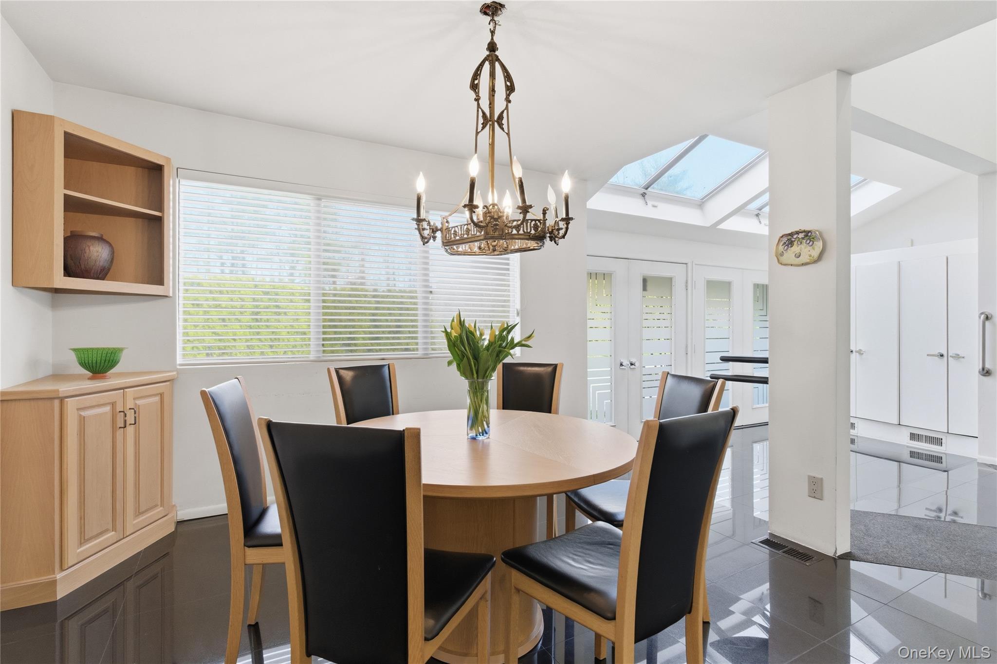 Condo Yale  Nassau County, NY 11030, MLS-979450-7