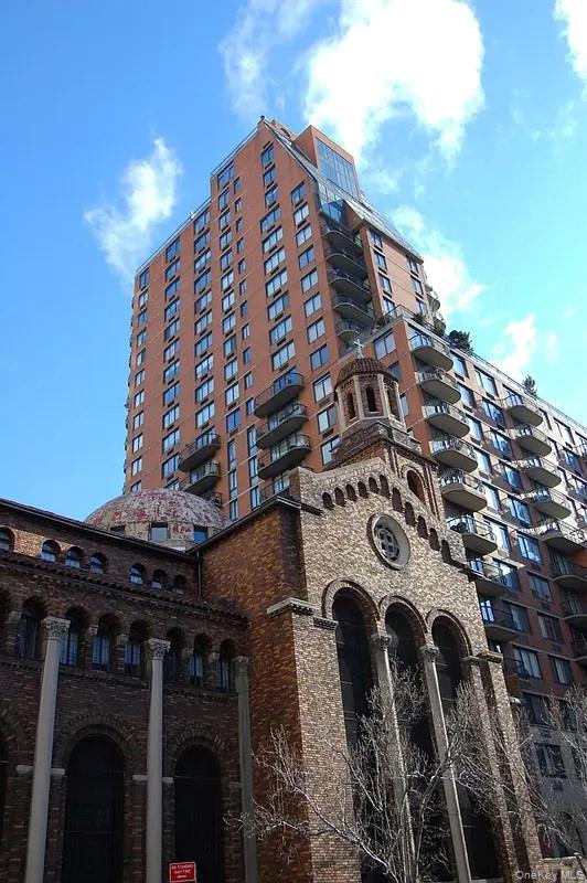 Coop 74th  Manhattan, NY 10021, MLS-979453-3