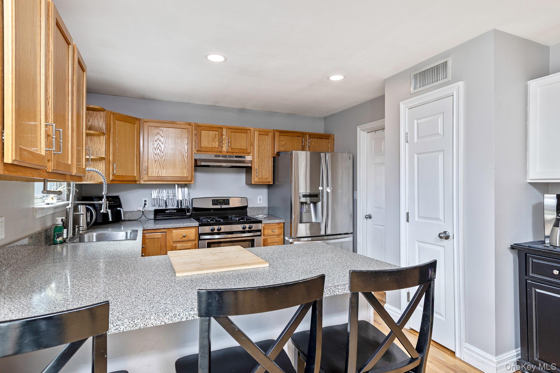 Single Family Weeks  Suffolk County, NY 11949, MLS-979462-10