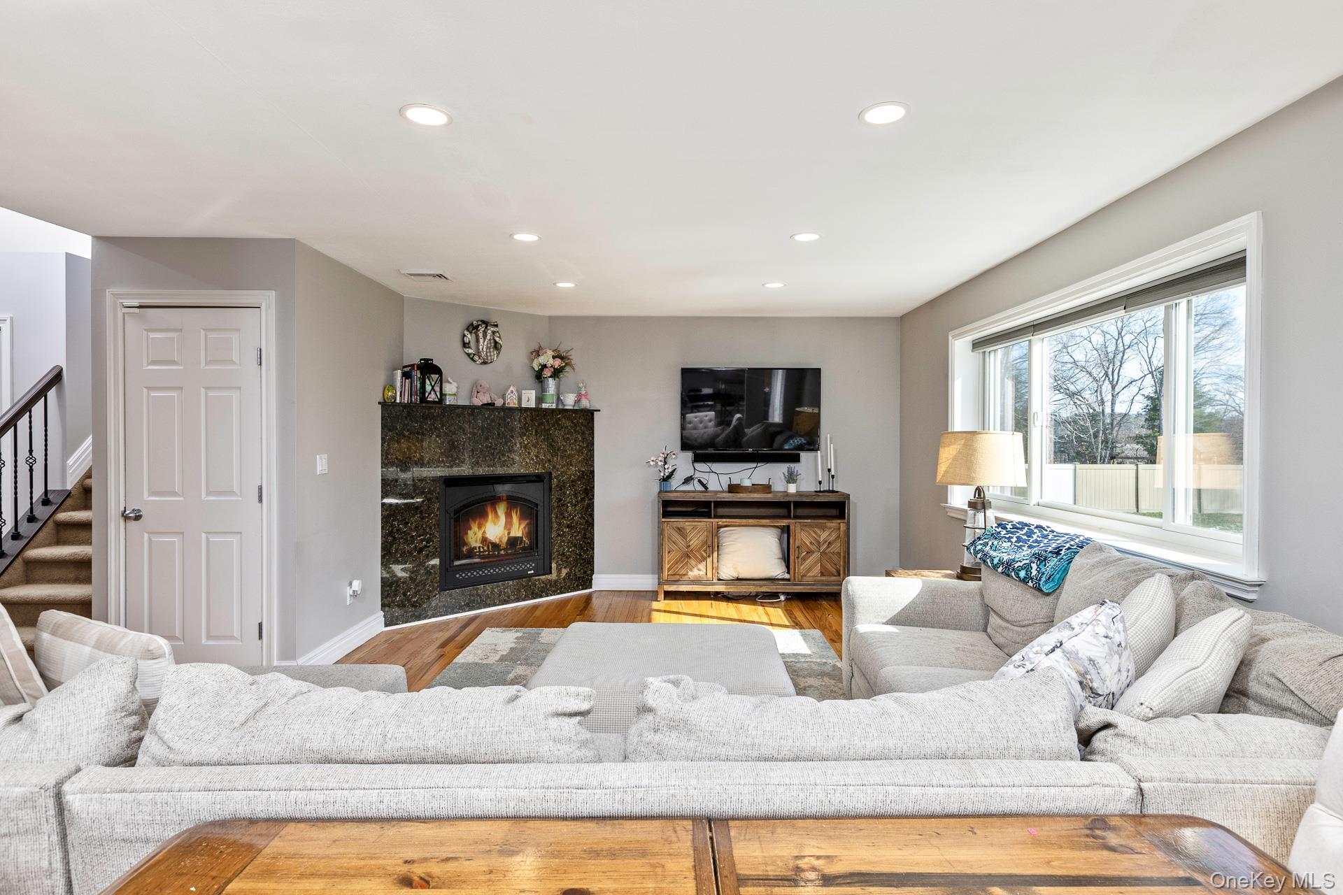 Single Family Weeks  Suffolk County, NY 11949, MLS-979462-11