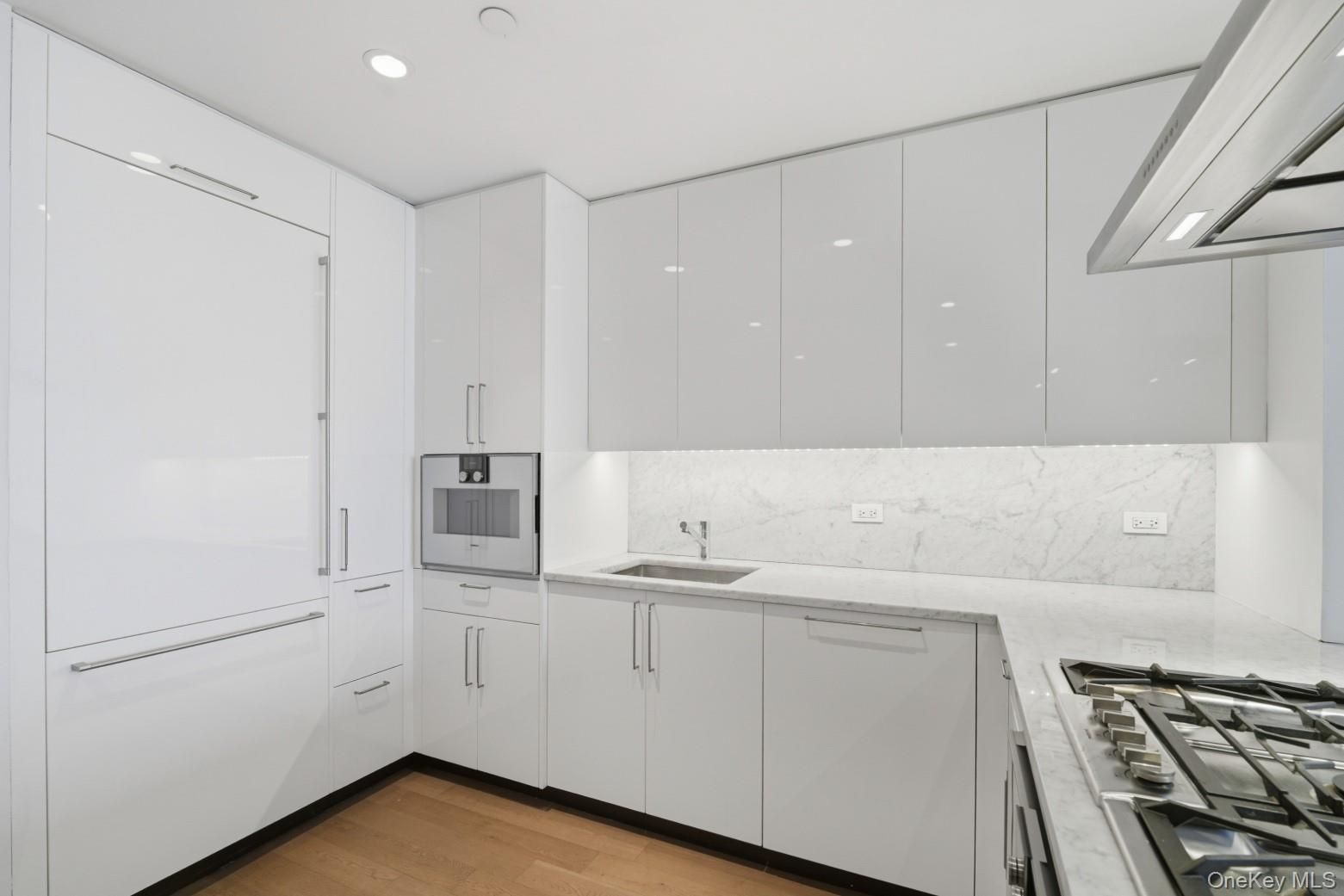 Condo W. 42nd Street  Manhattan, NY 10036, MLS-979485-20