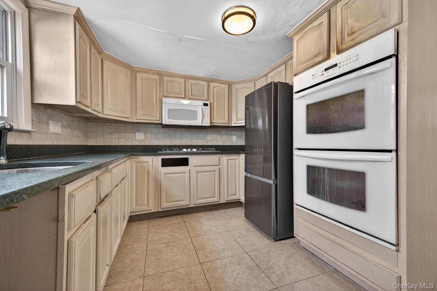 Single Family 8th  Suffolk County, NY 11746, MLS-979489-15