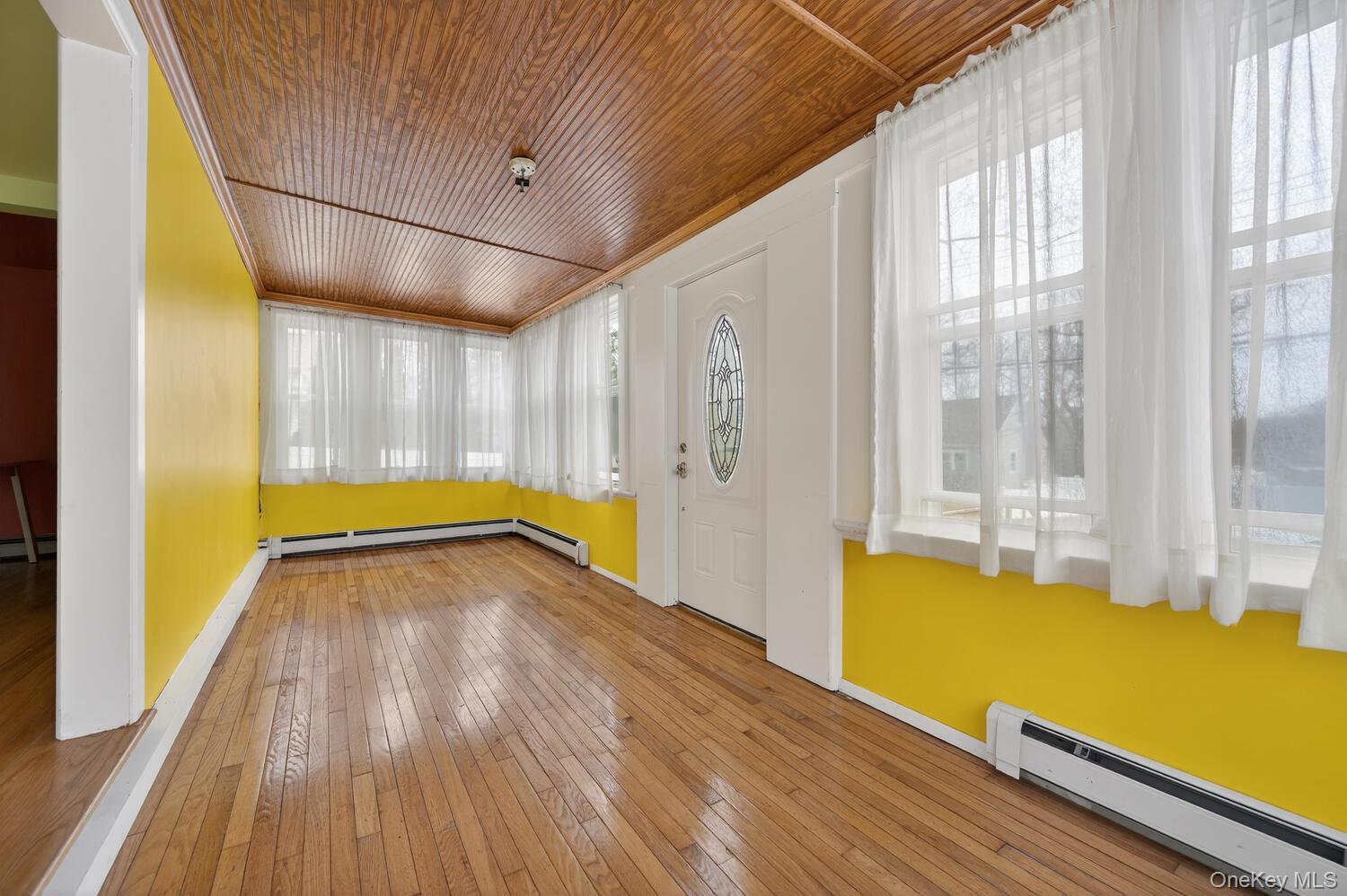 Single Family 8th  Suffolk County, NY 11746, MLS-979489-4