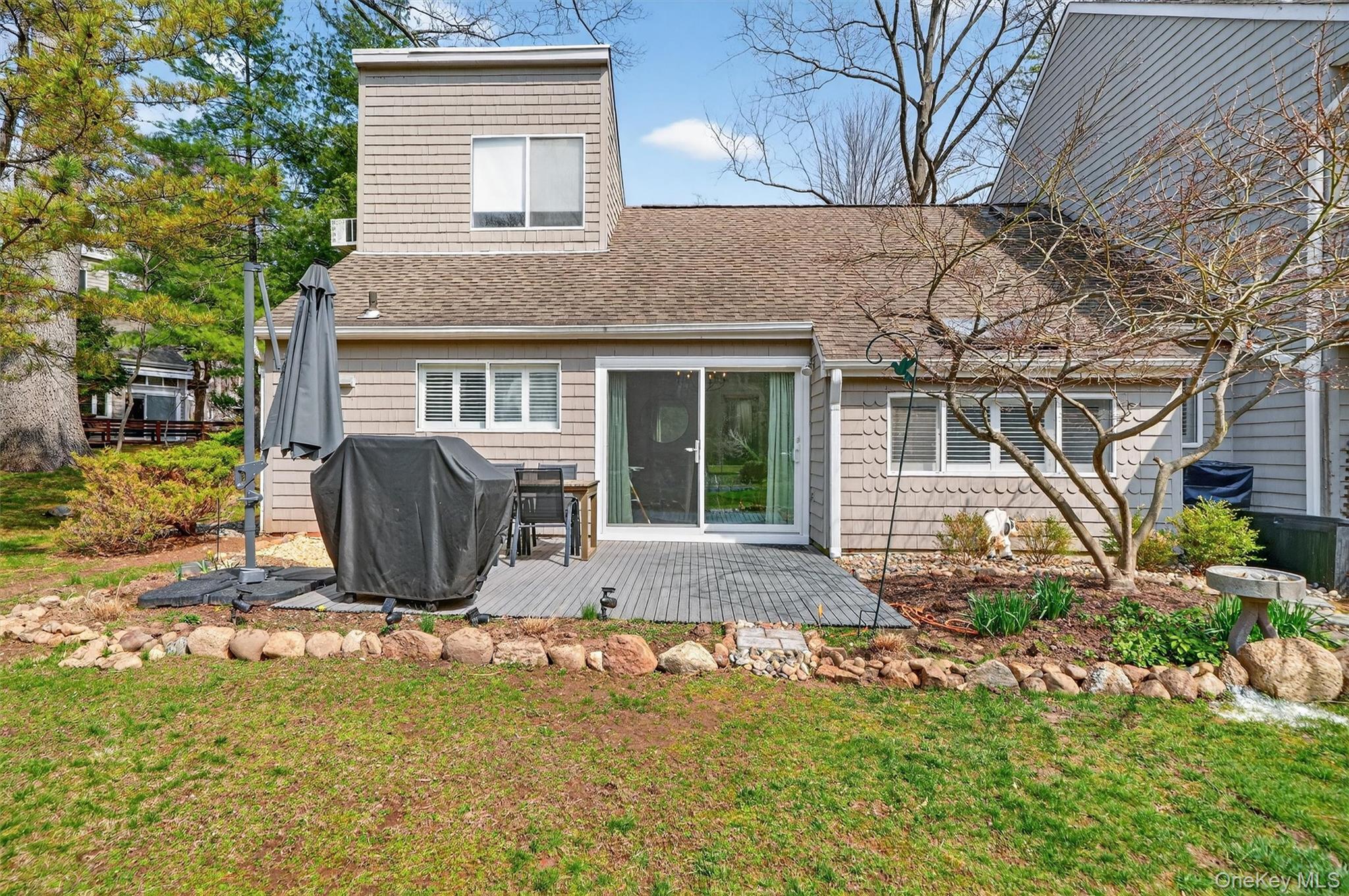 Condo Hickory Hill  Rockland County, NY 10983, MLS-979503-18