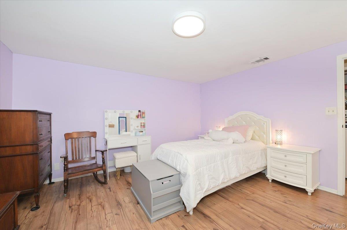 Condo Birchwood  Suffolk County, NY 11763, MLS-979511-13