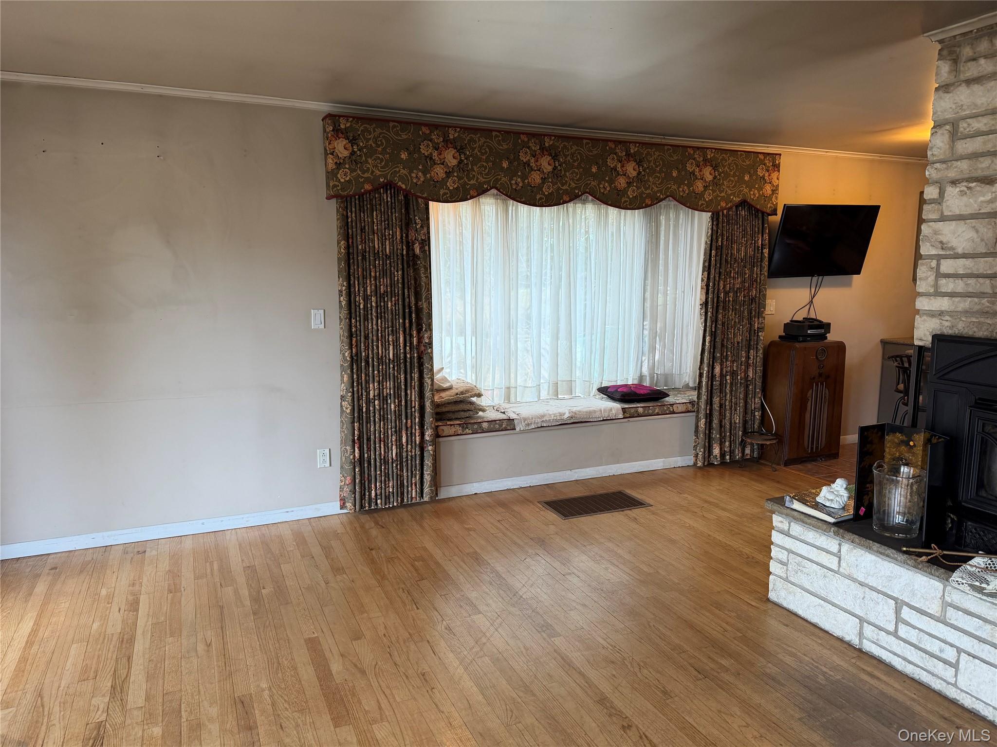 Single Family Route 9g  Dutchess County, NY 12580, MLS-979526-17