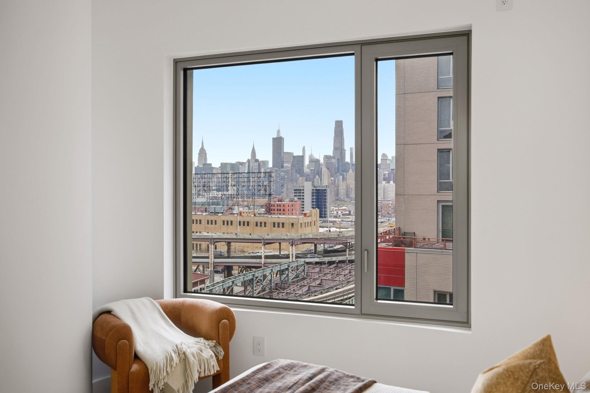 Condo Queens  Queens, NY 11101, MLS-979529-10