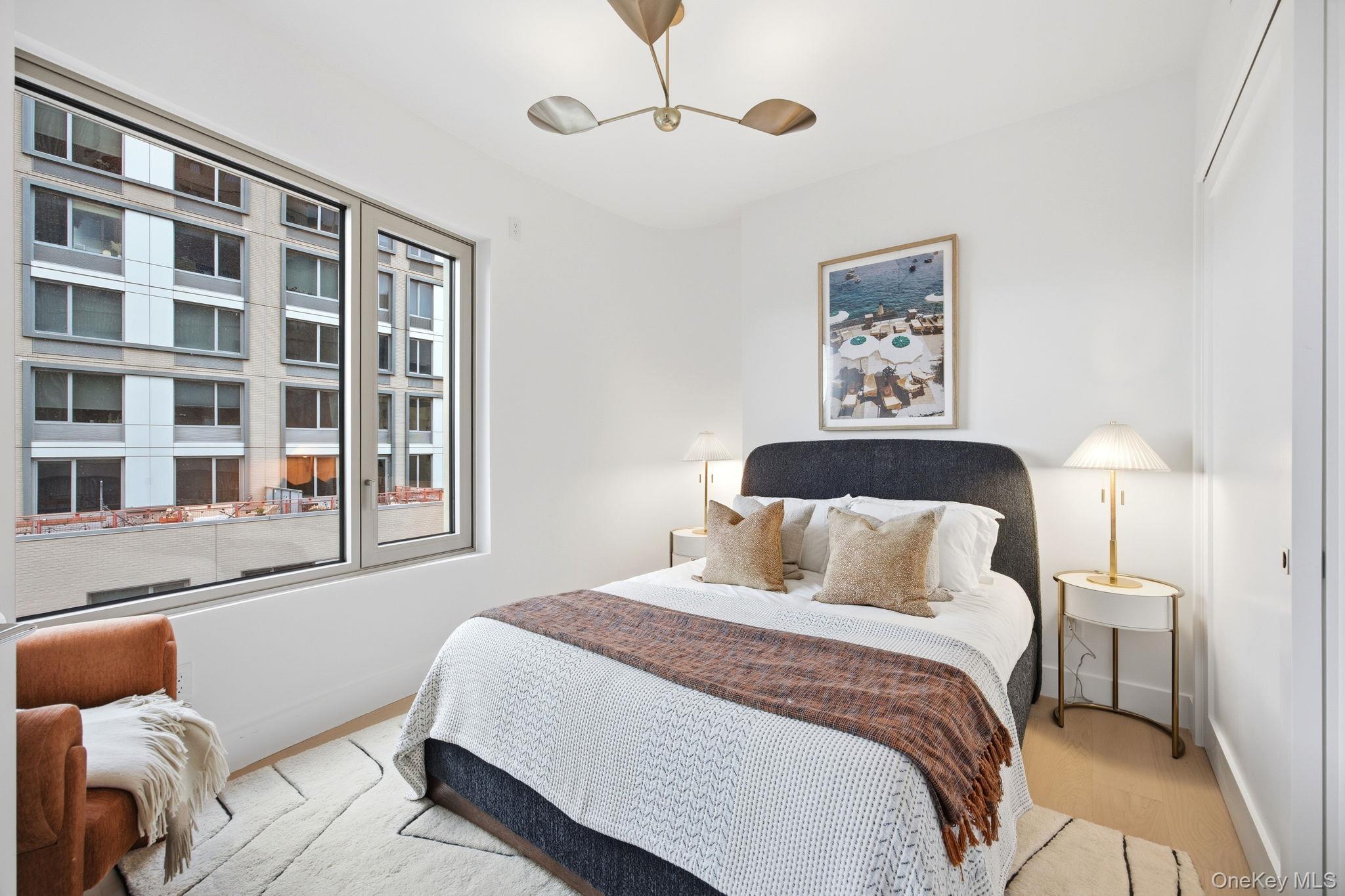 Condo Queens  Queens, NY 11101, MLS-979529-9