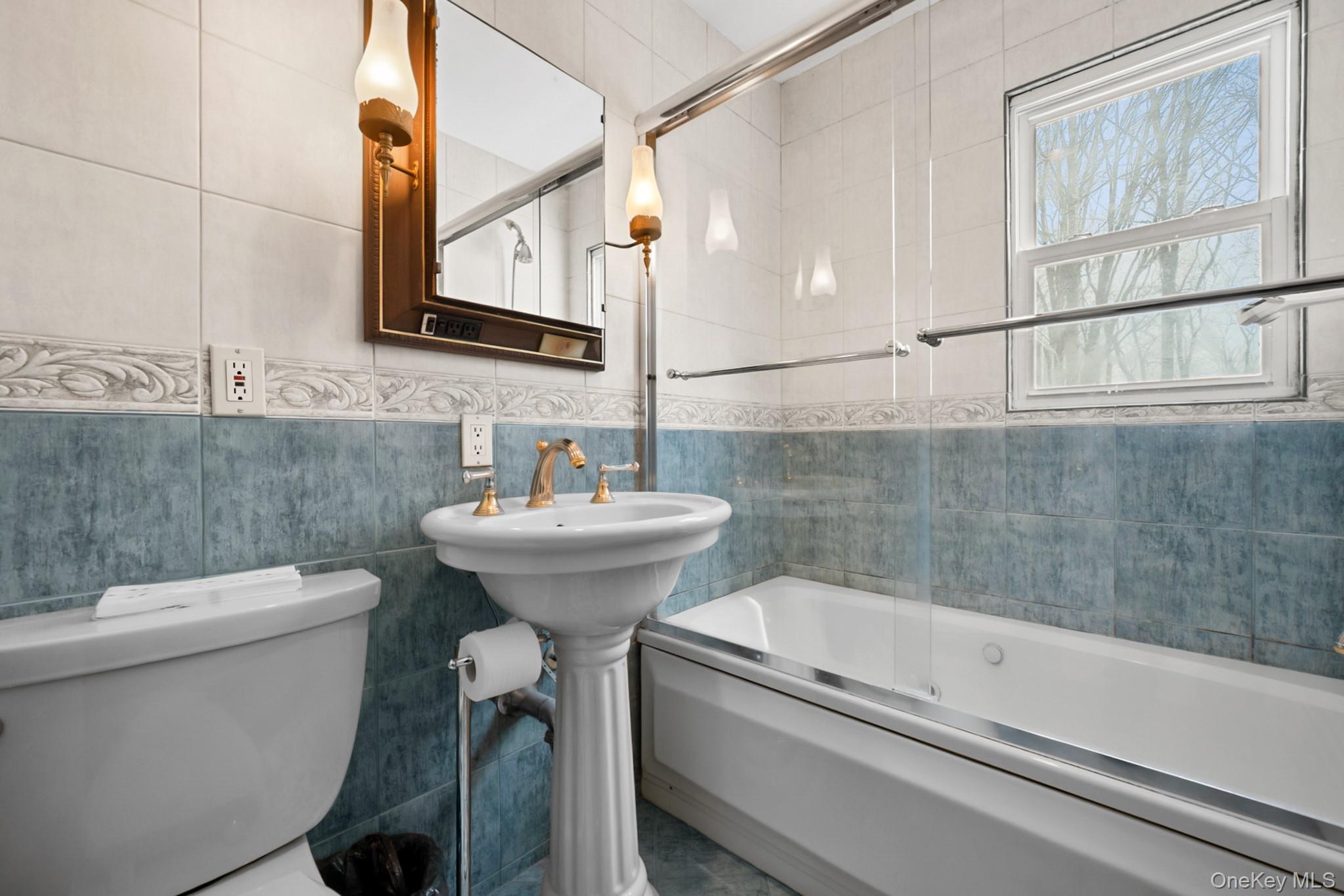 Single Family Woodacres  Suffolk County, NY 11772, MLS-979545-10