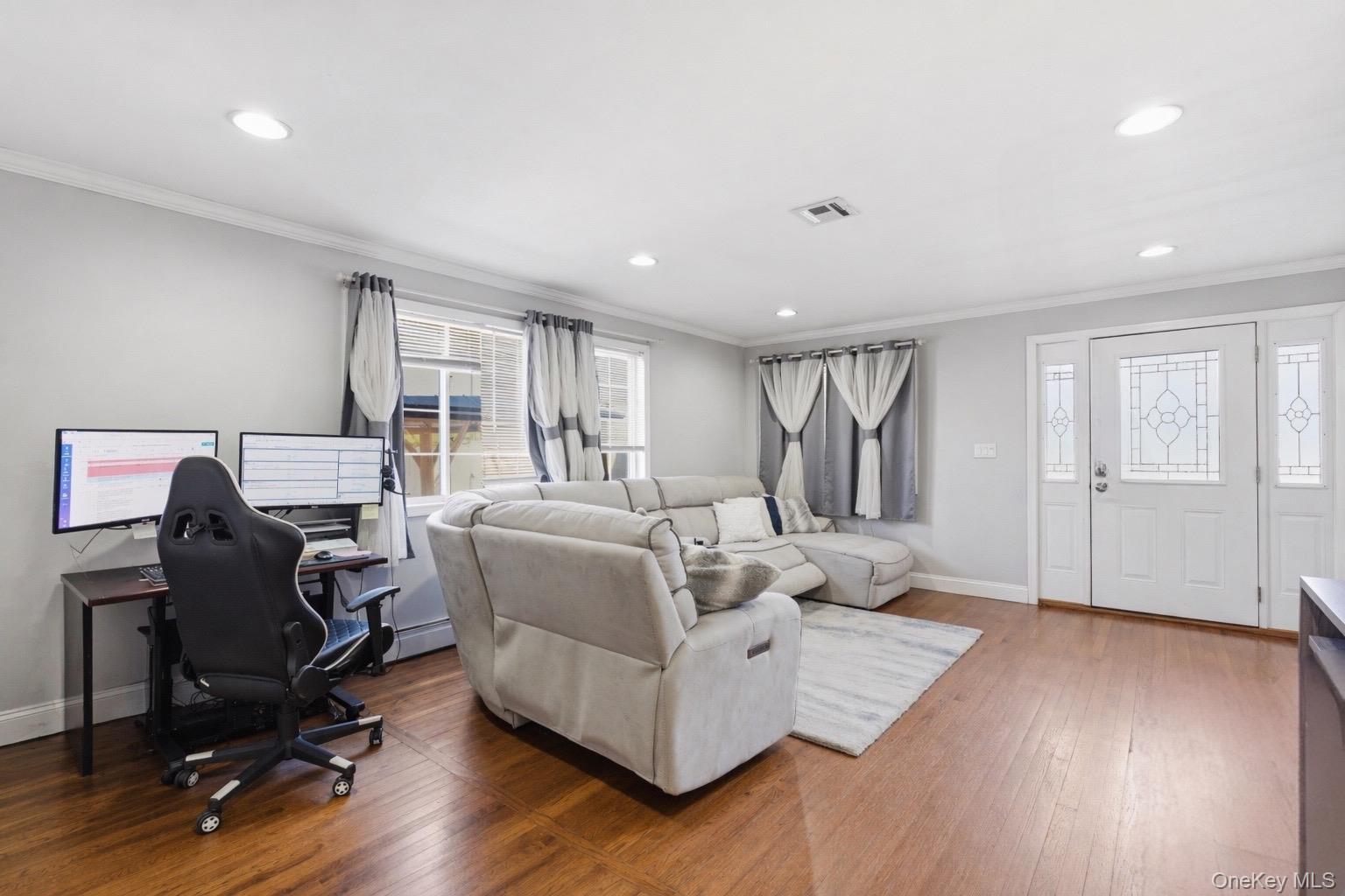 Single Family 4th  Suffolk County, NY 11717, MLS-979555-19