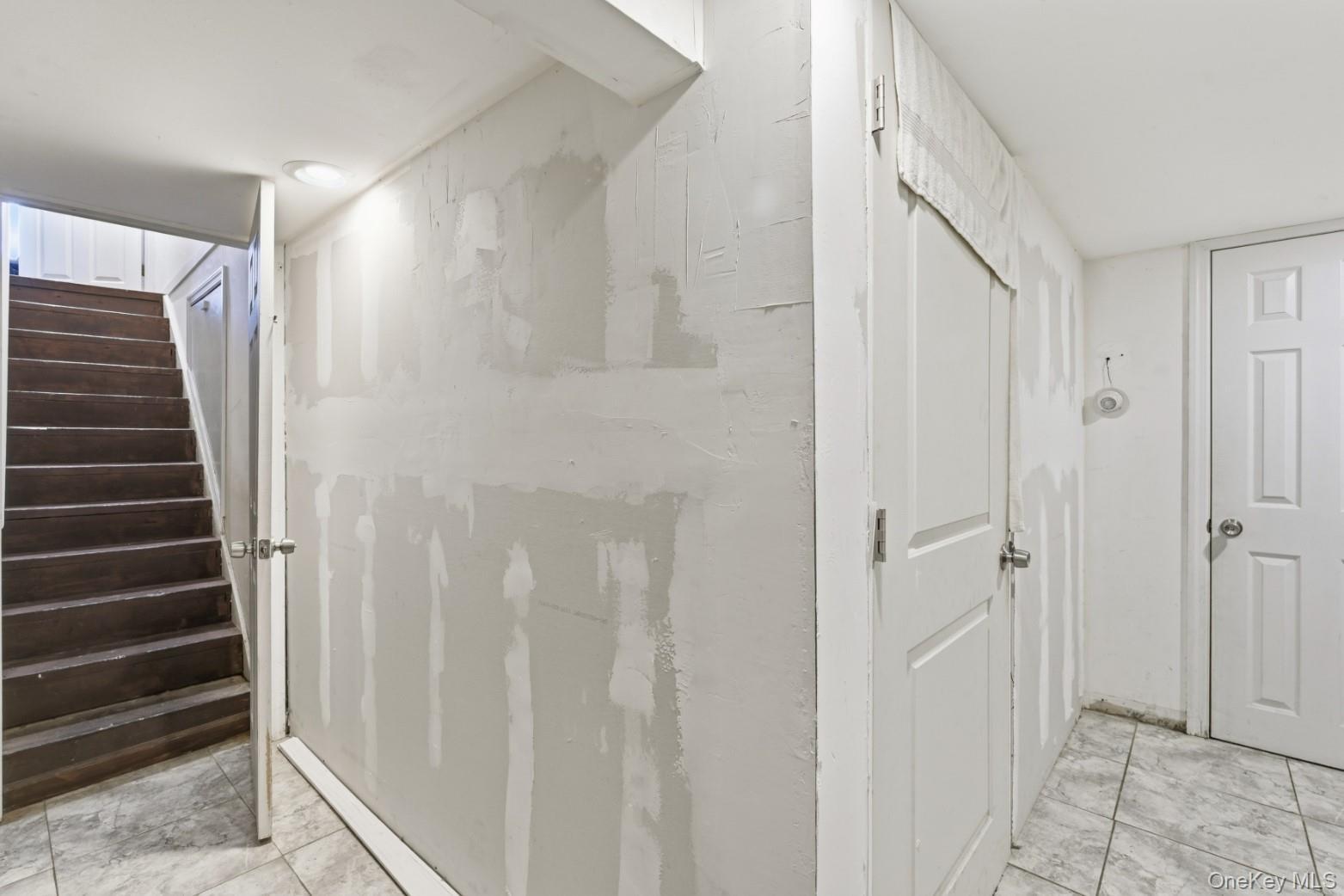 Single Family 4th  Suffolk County, NY 11717, MLS-979555-8