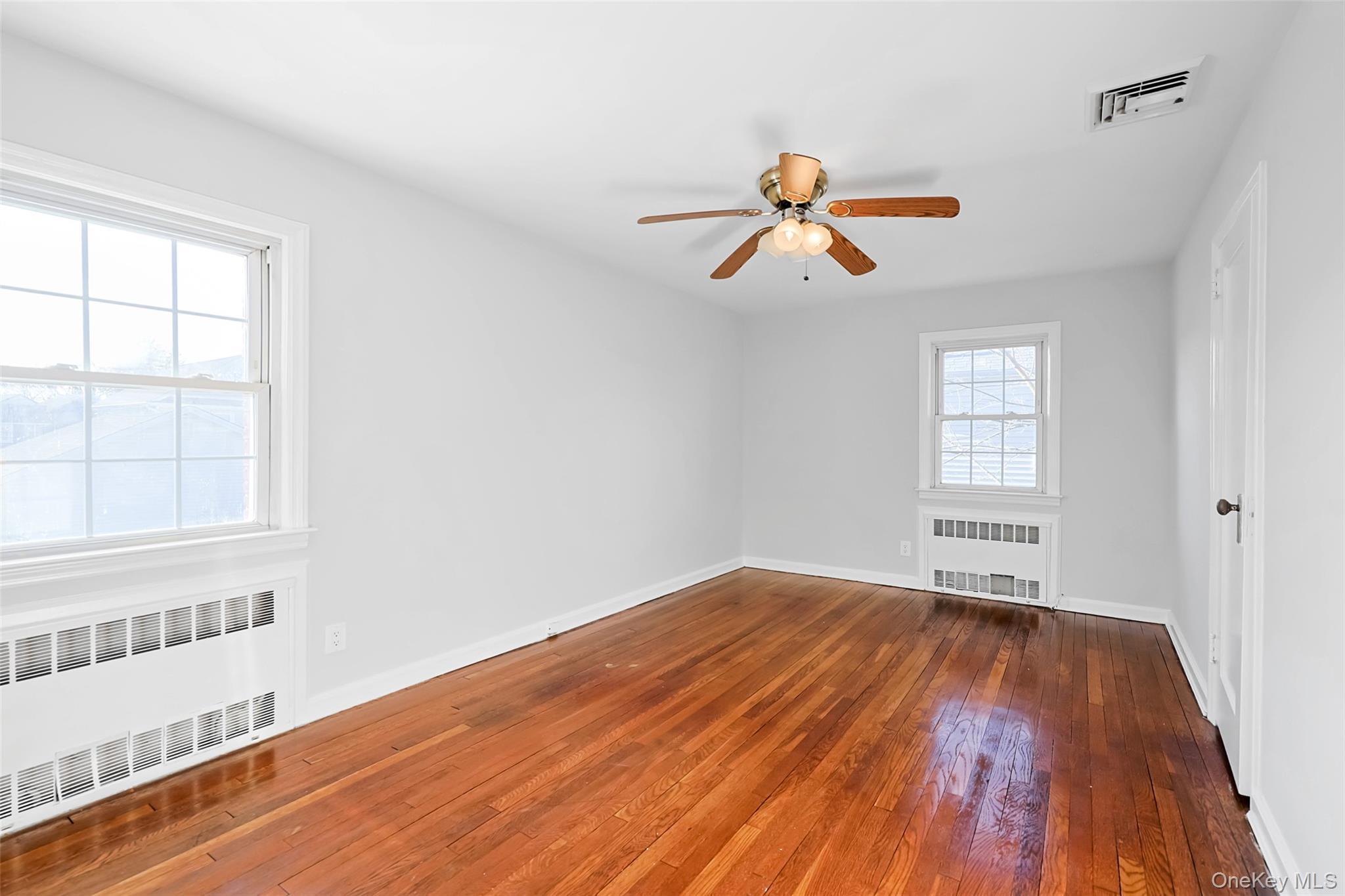 Single Family Spruce  Nassau County, NY 11552, MLS-979558-23
