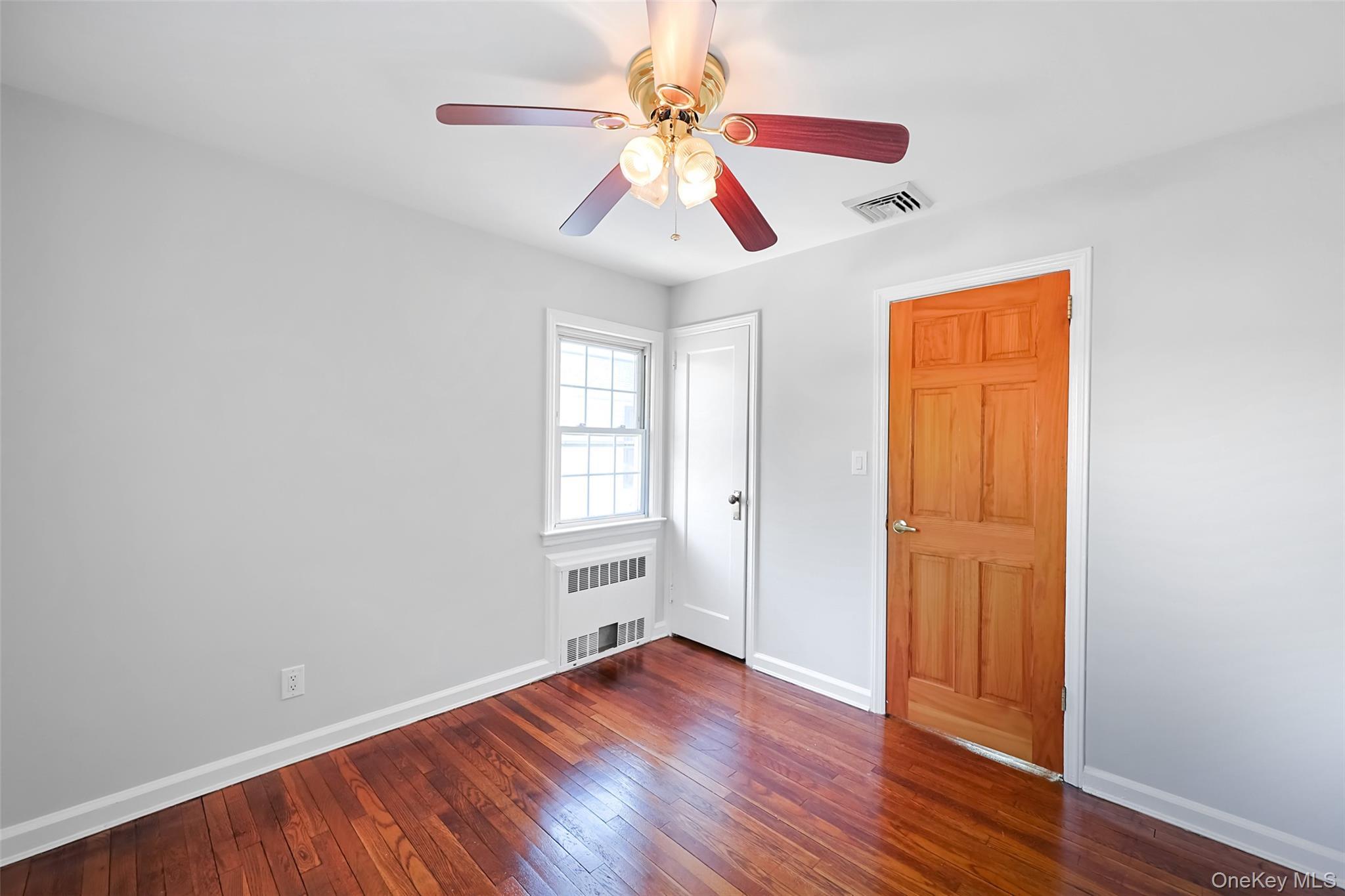 Single Family Spruce  Nassau County, NY 11552, MLS-979558-25