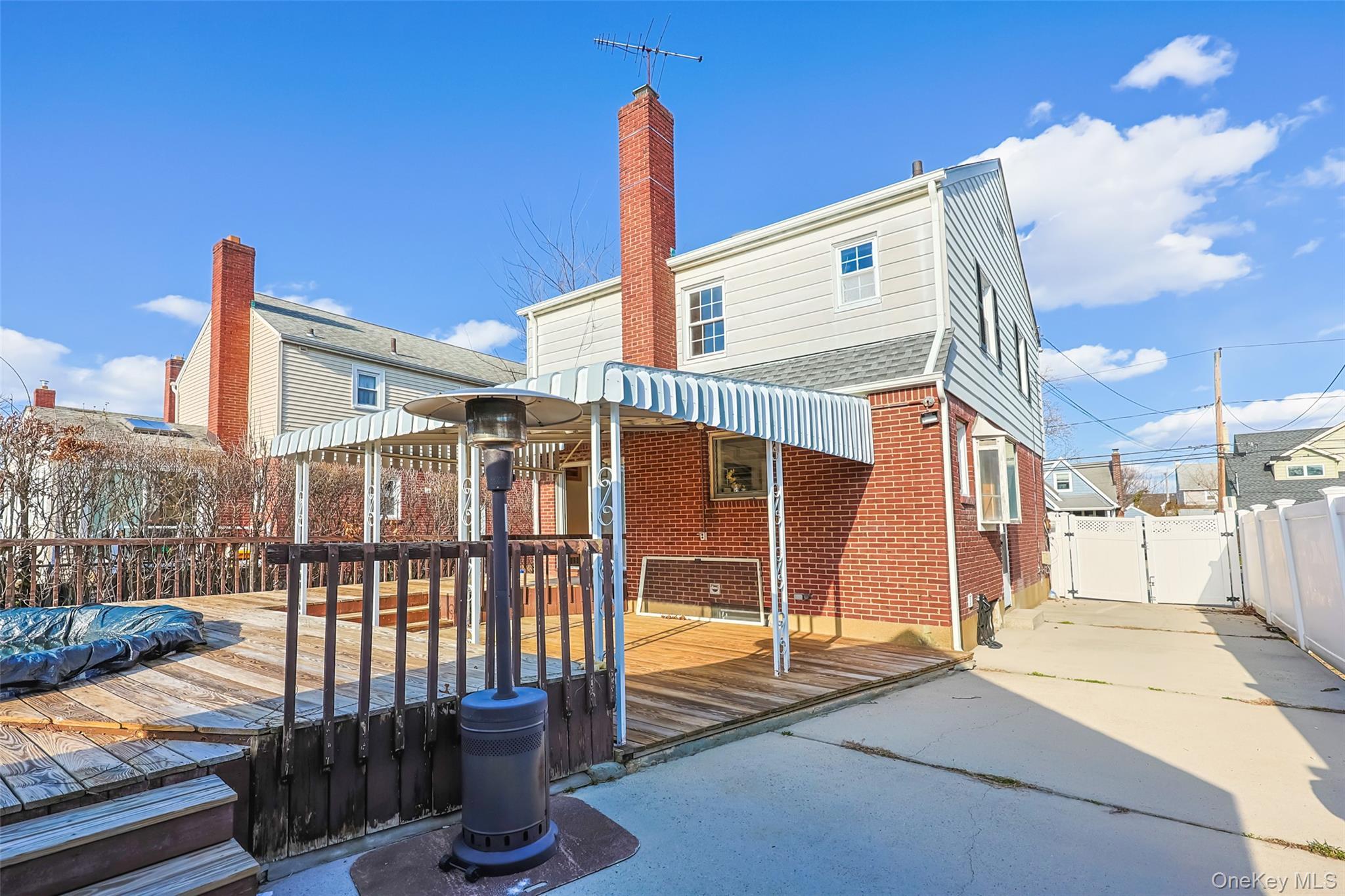 Single Family Spruce  Nassau County, NY 11552, MLS-979558-36