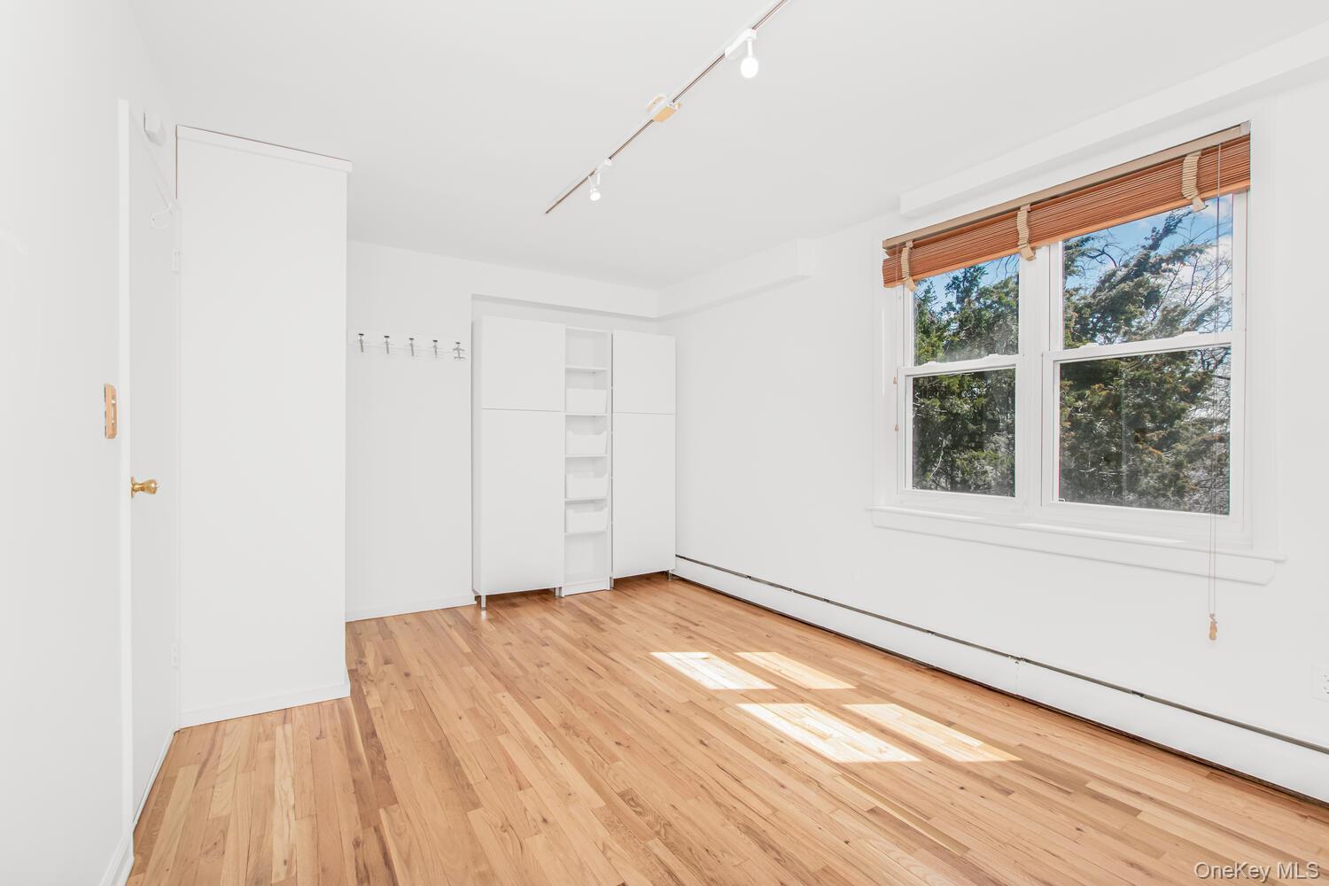Single Family Netherland  Bronx, NY 10463, MLS-979561-16