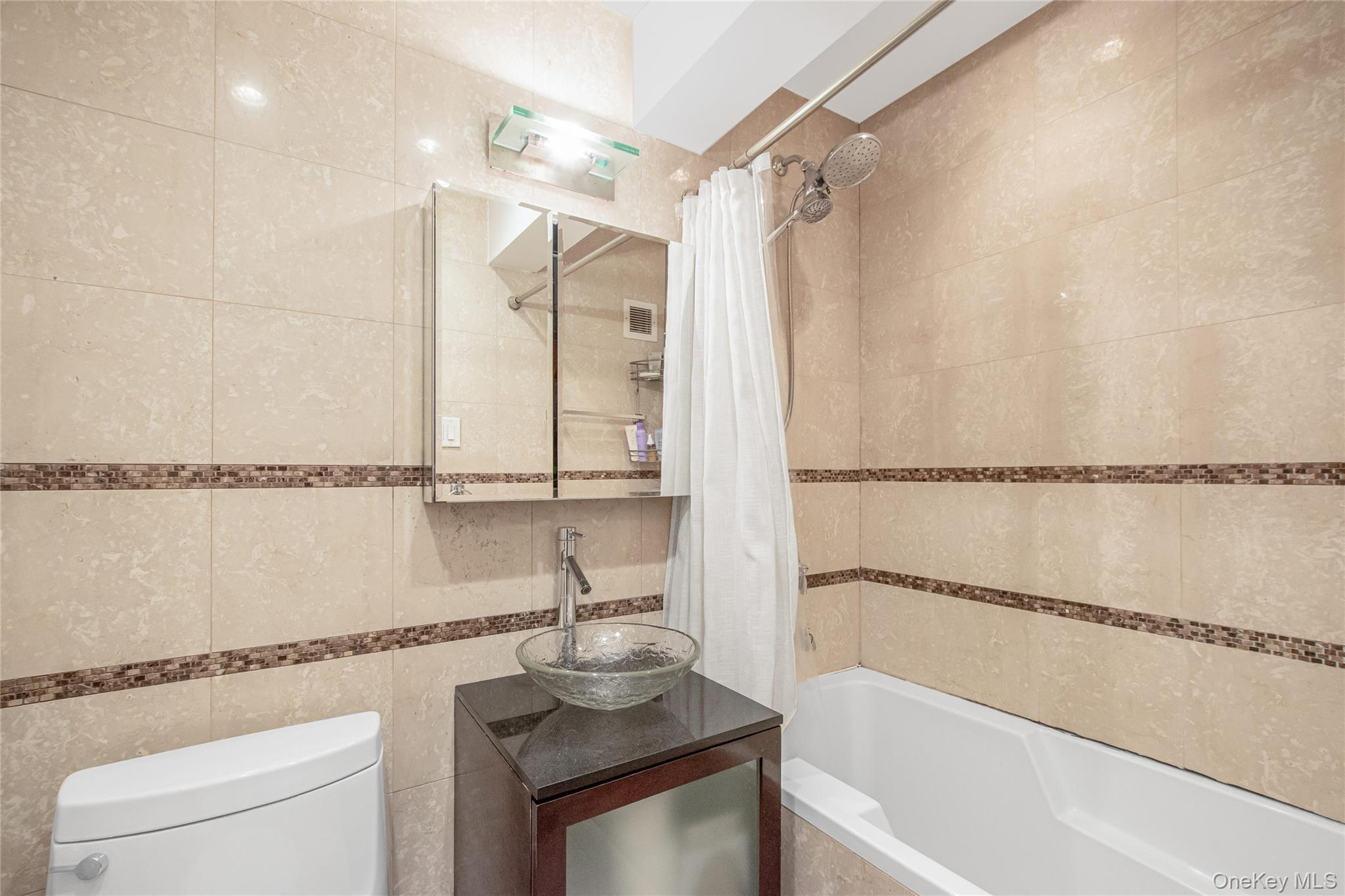 Single Family Netherland  Bronx, NY 10463, MLS-979561-17