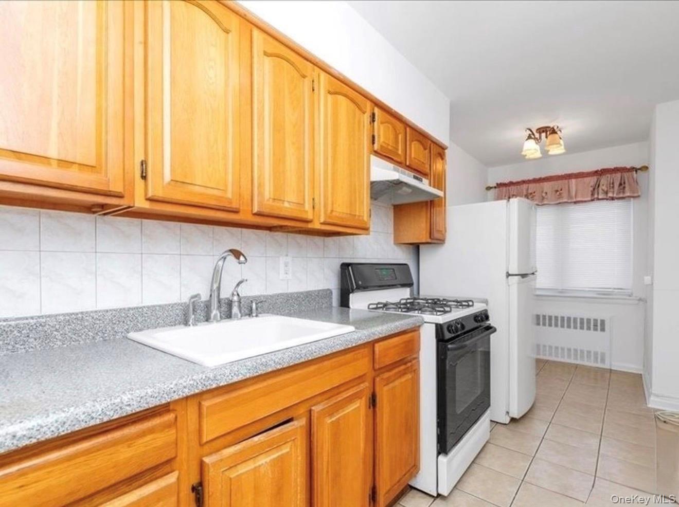 Single Family 60th Avenue  Queens, NY 11355, MLS-979570-10