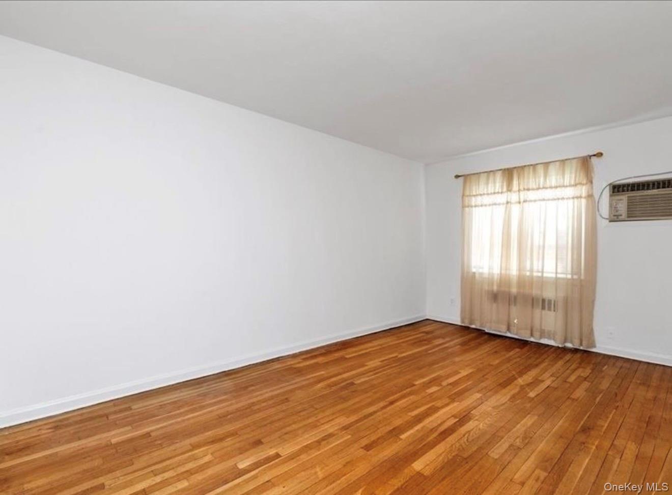 Single Family 60th Avenue  Queens, NY 11355, MLS-979570-20