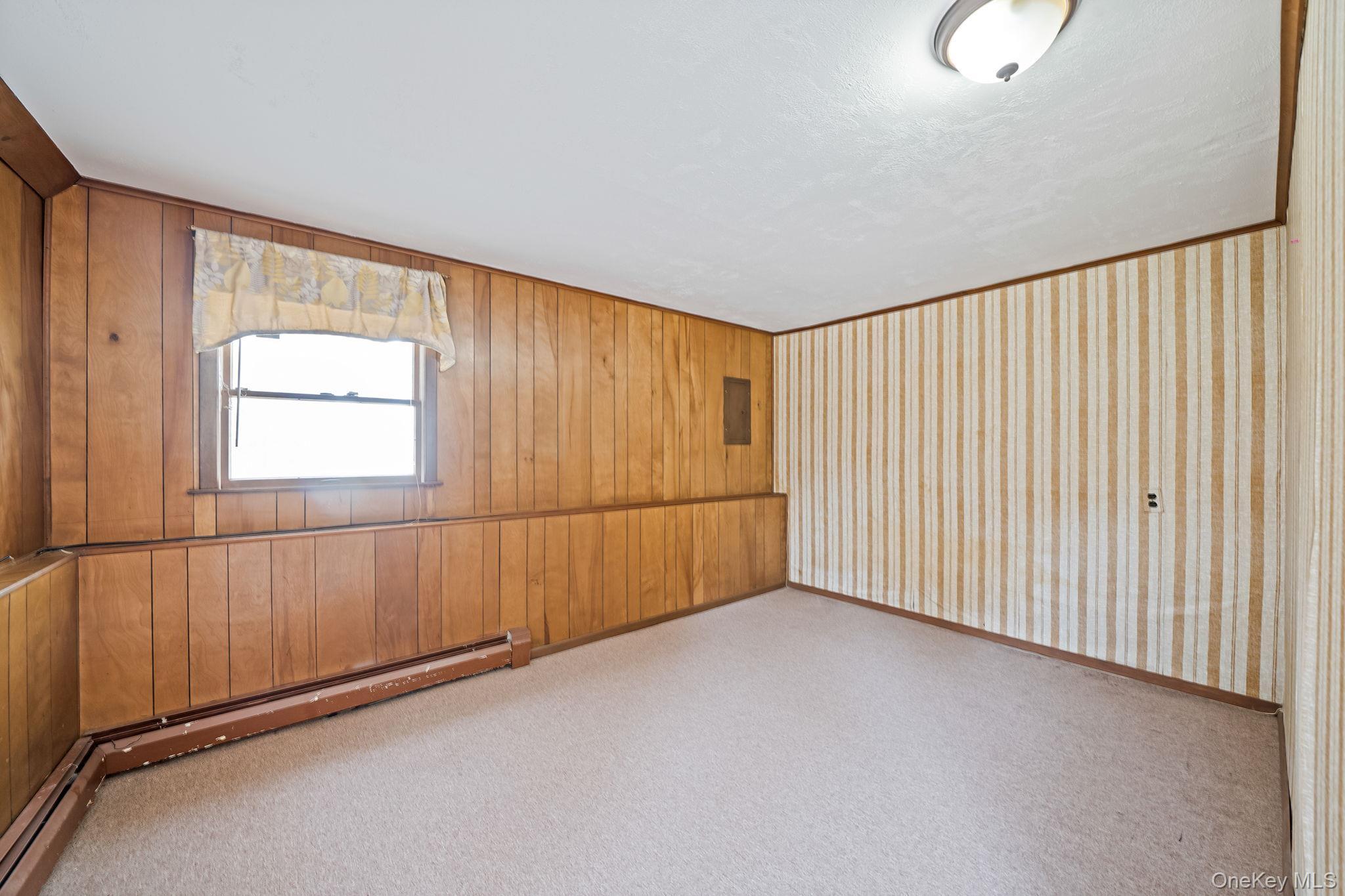 Single Family Woods  Suffolk County, NY 11703, MLS-979576-26