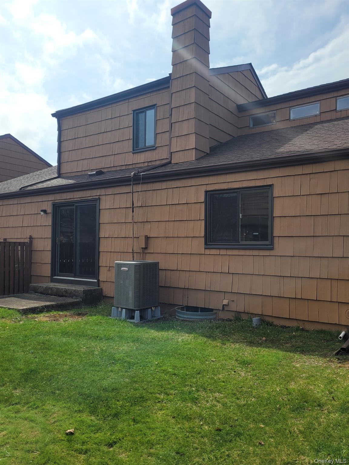 Condo Melanie  Suffolk County, NY 11725, MLS-979580-10