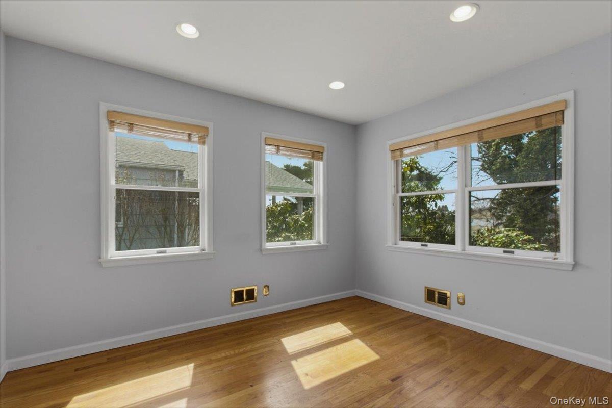 Single Family Forest  Westchester County, NY 10562, MLS-979583-6