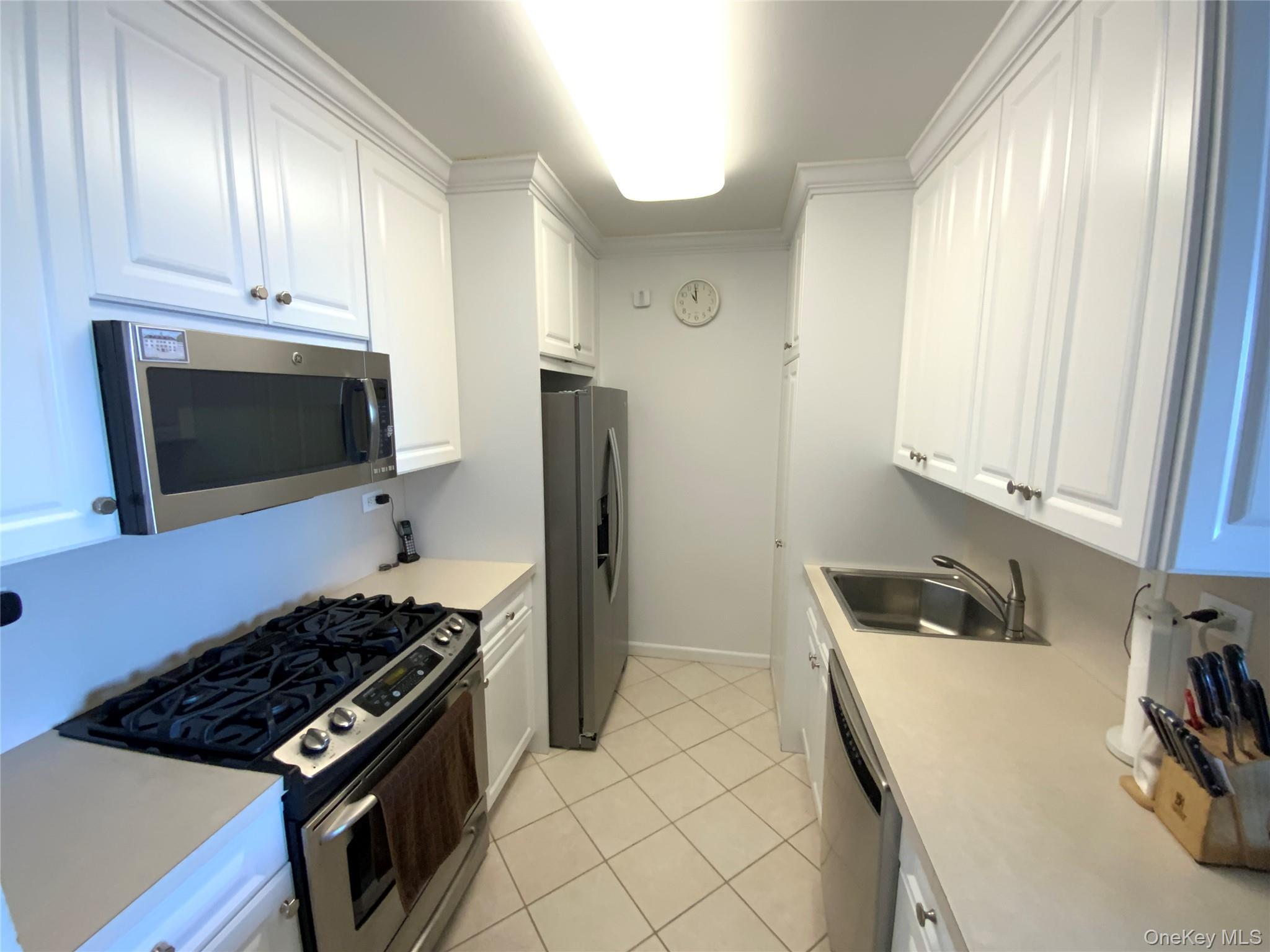 Coop Grand Central  Queens, NY 11005, MLS-979585-8