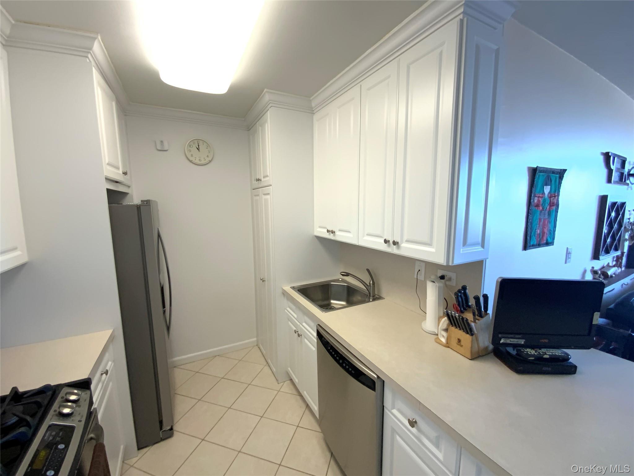 Coop Grand Central  Queens, NY 11005, MLS-979585-9