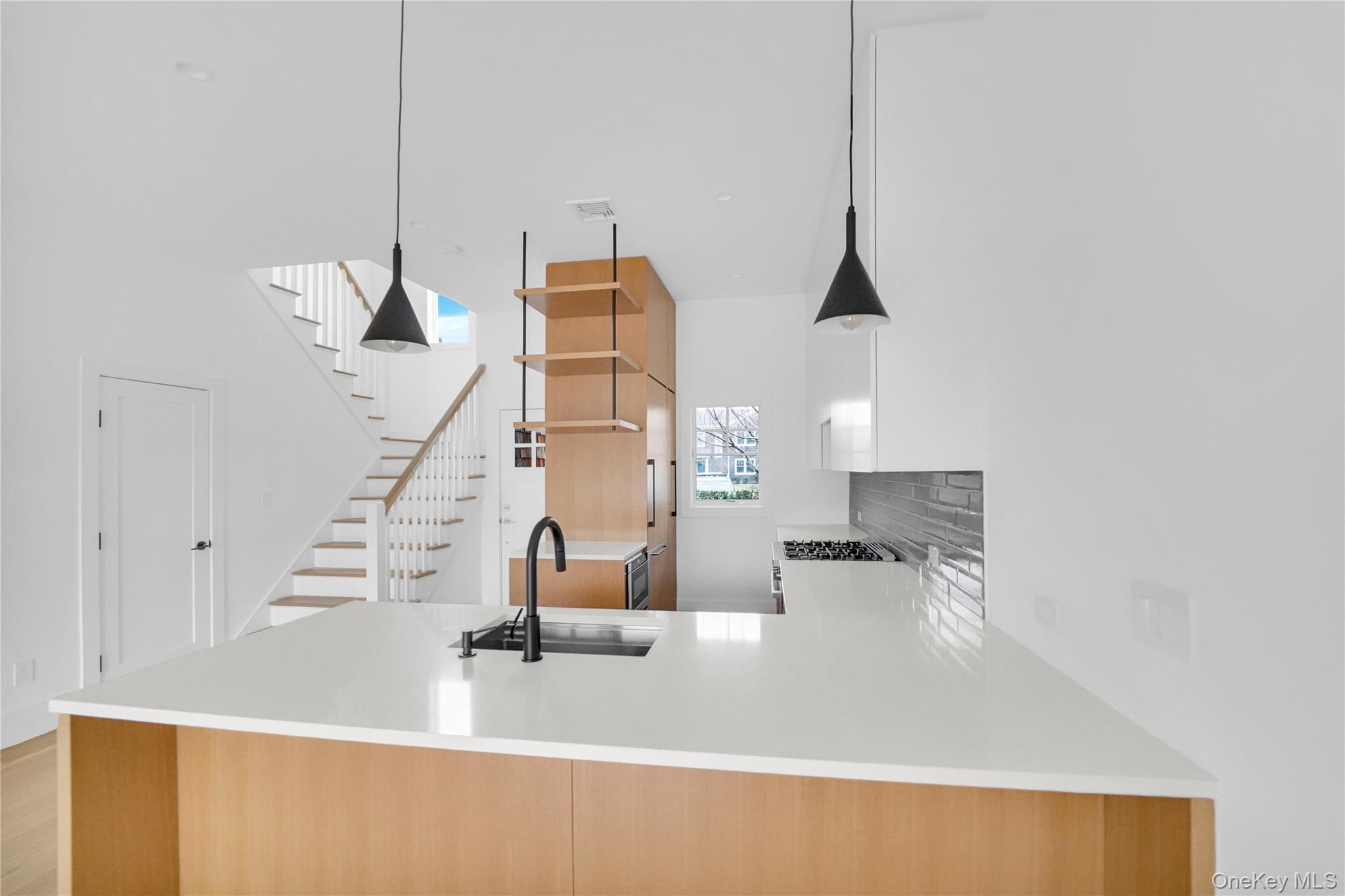 Condo Foster Suffolk County, NY 11946, MLS-979615-5