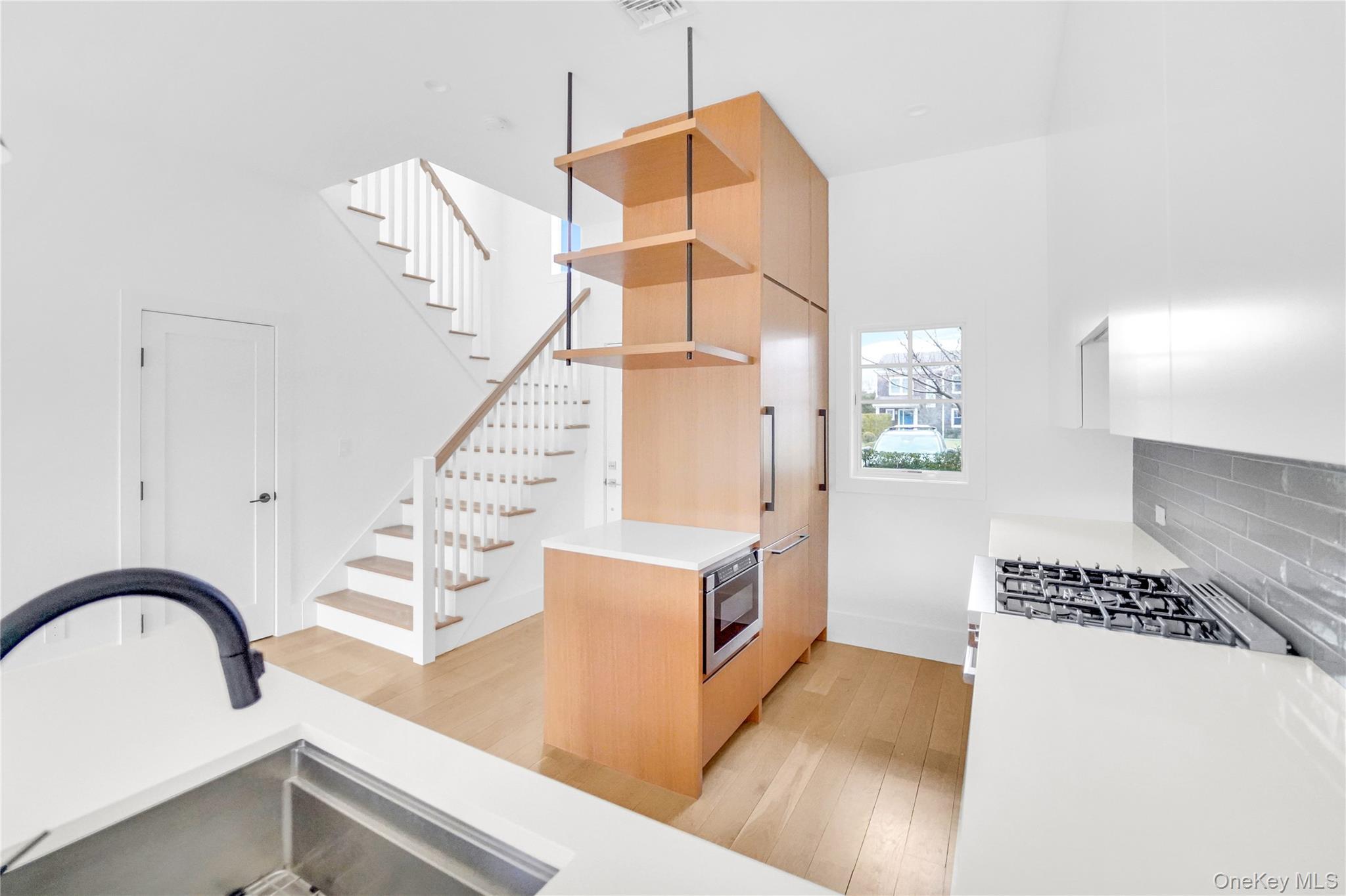 Condo Foster Suffolk County, NY 11946, MLS-979615-6