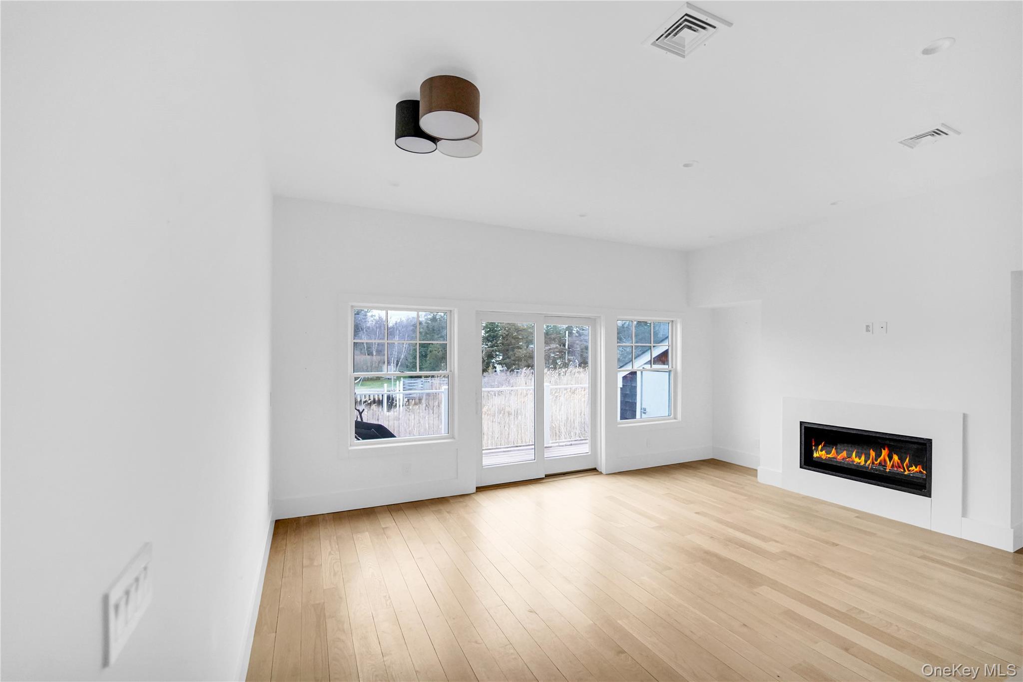 Condo Foster Suffolk County, NY 11946, MLS-979615-9