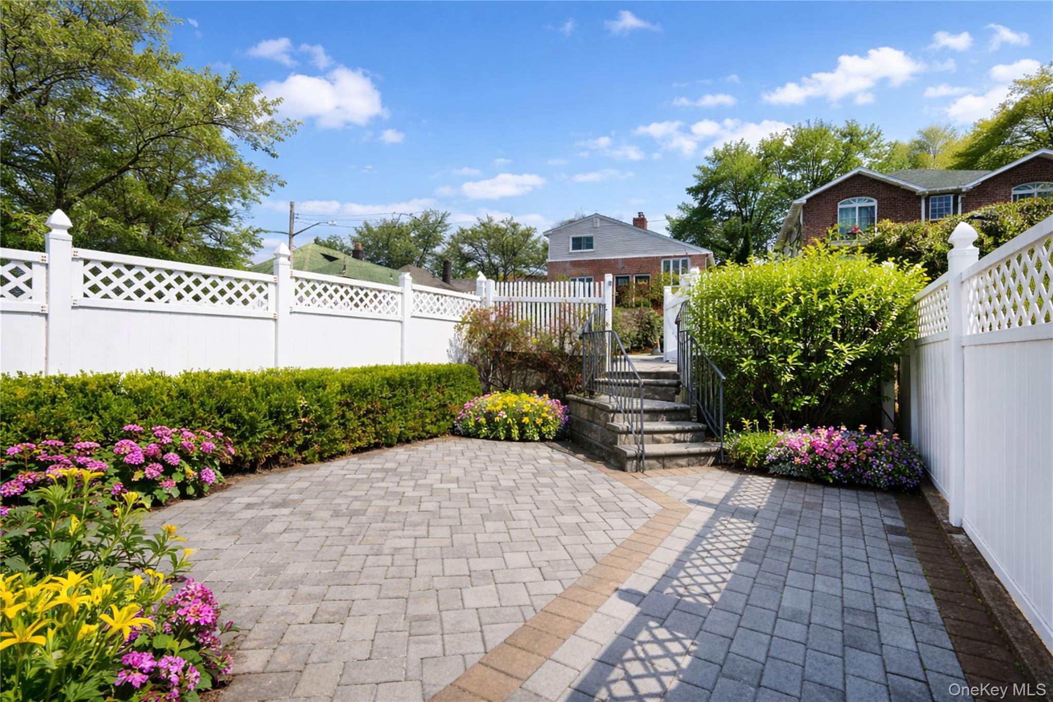 Single Family Creston  Staten Island, NY 10304, MLS-979622-10