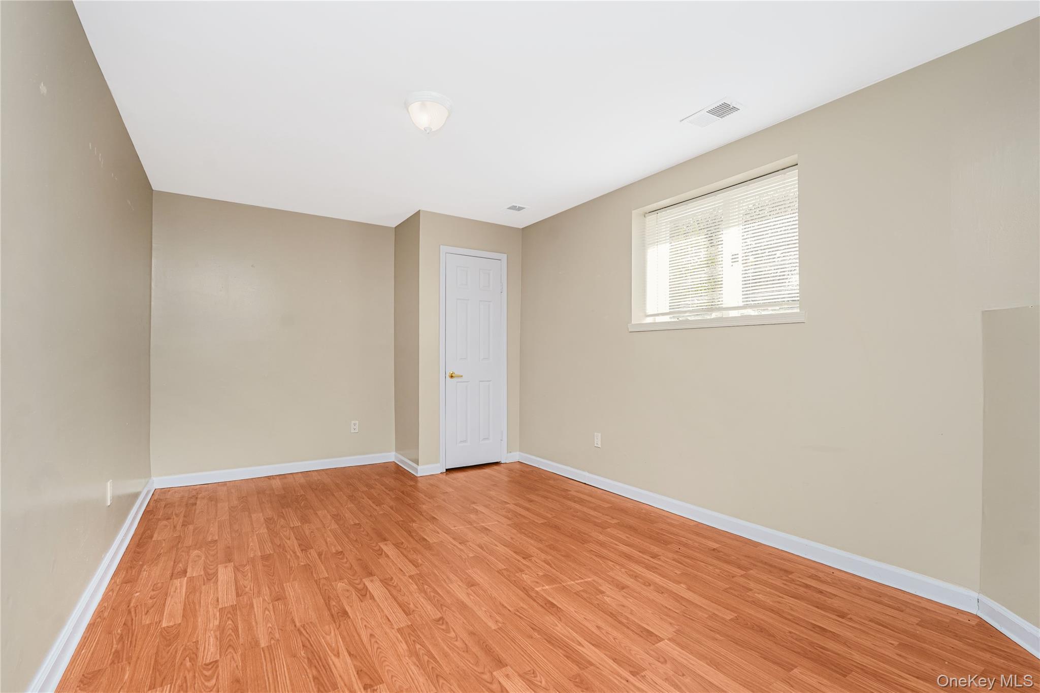 Single Family Creston  Staten Island, NY 10304, MLS-979622-20