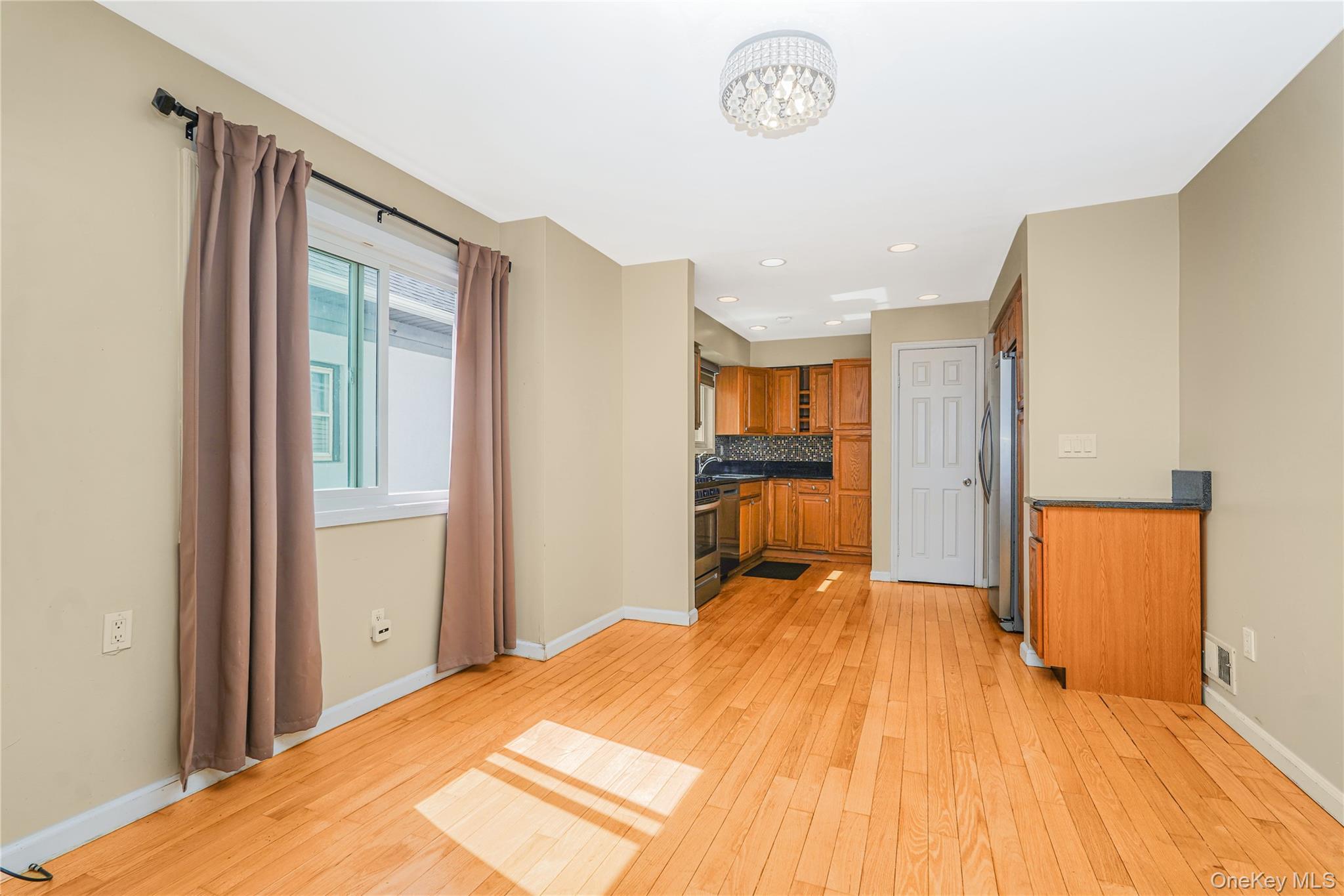 Single Family Creston  Staten Island, NY 10304, MLS-979622-28