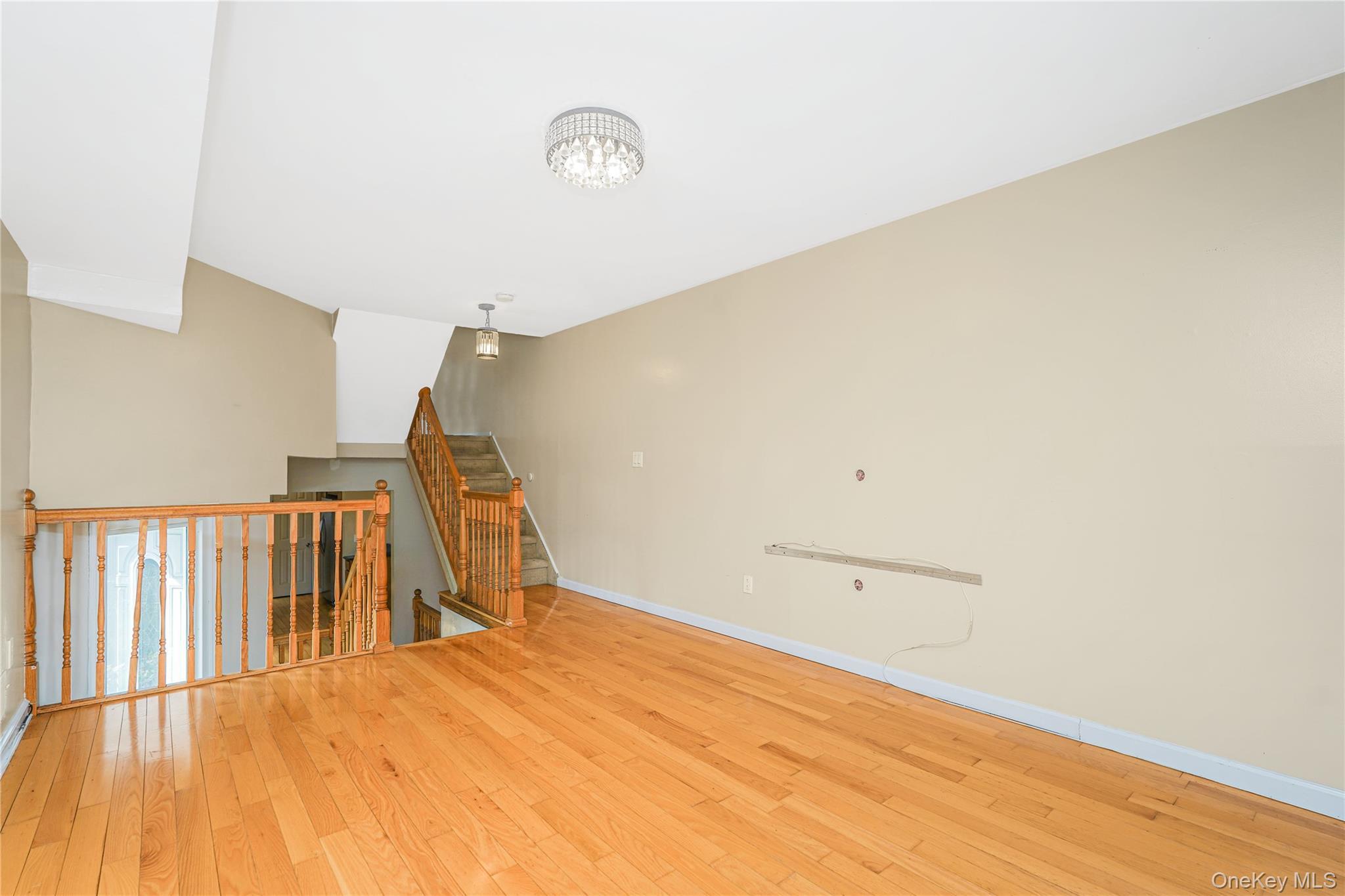 Single Family Creston  Staten Island, NY 10304, MLS-979622-32